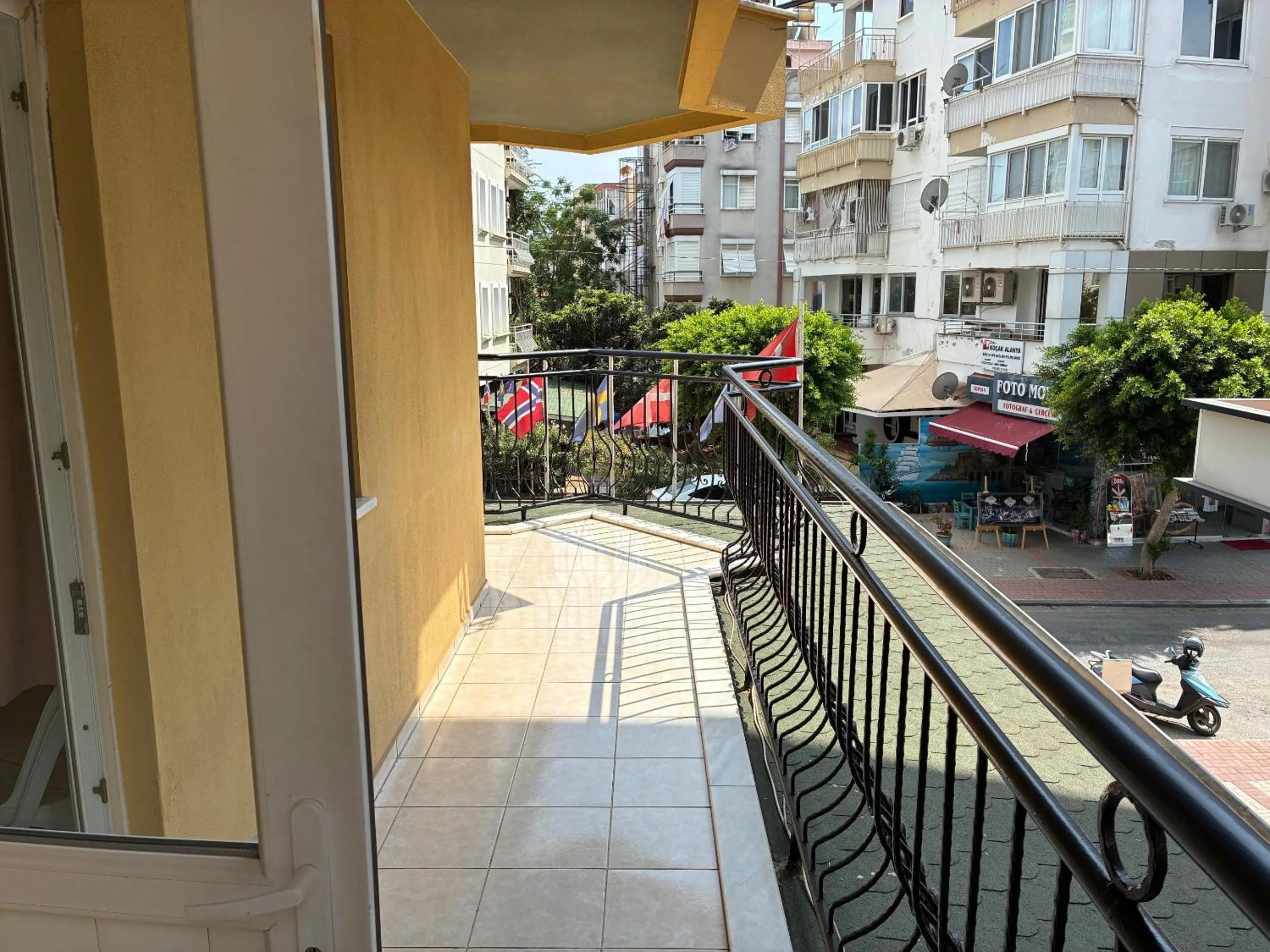 Balcony/Terrace in Sailorson Apart Hotel