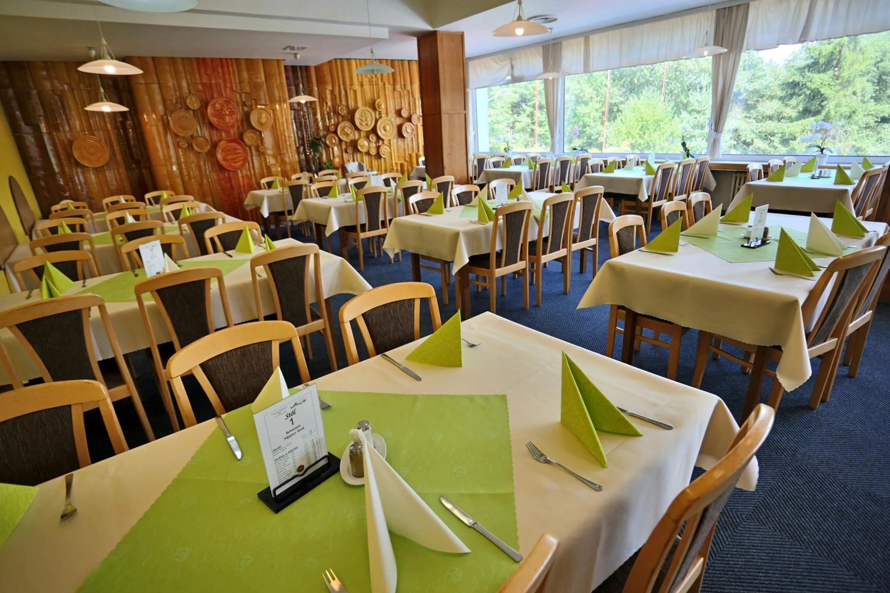 Restaurant/places to eat in Hotel SOREA MÁJ