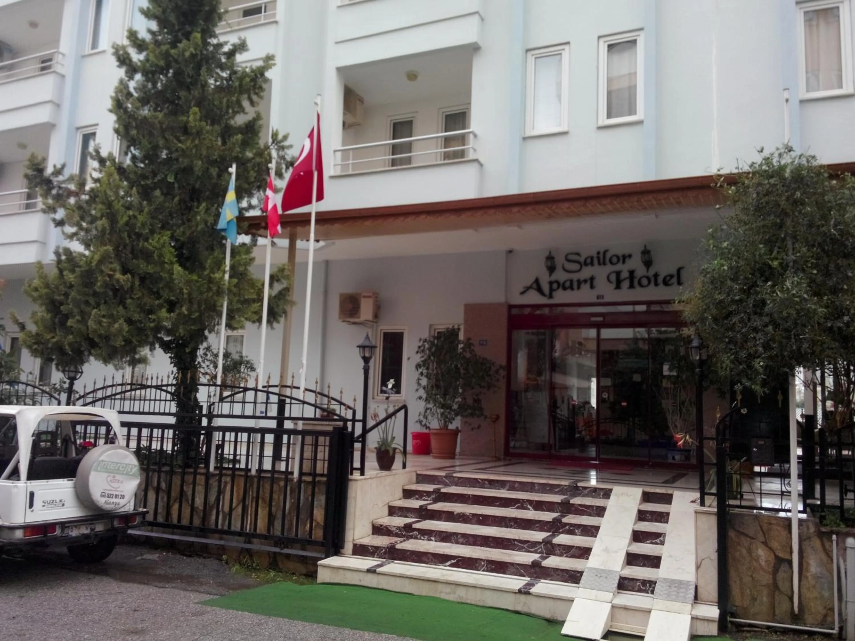 Facade/entrance in Sailor Apart Hotel