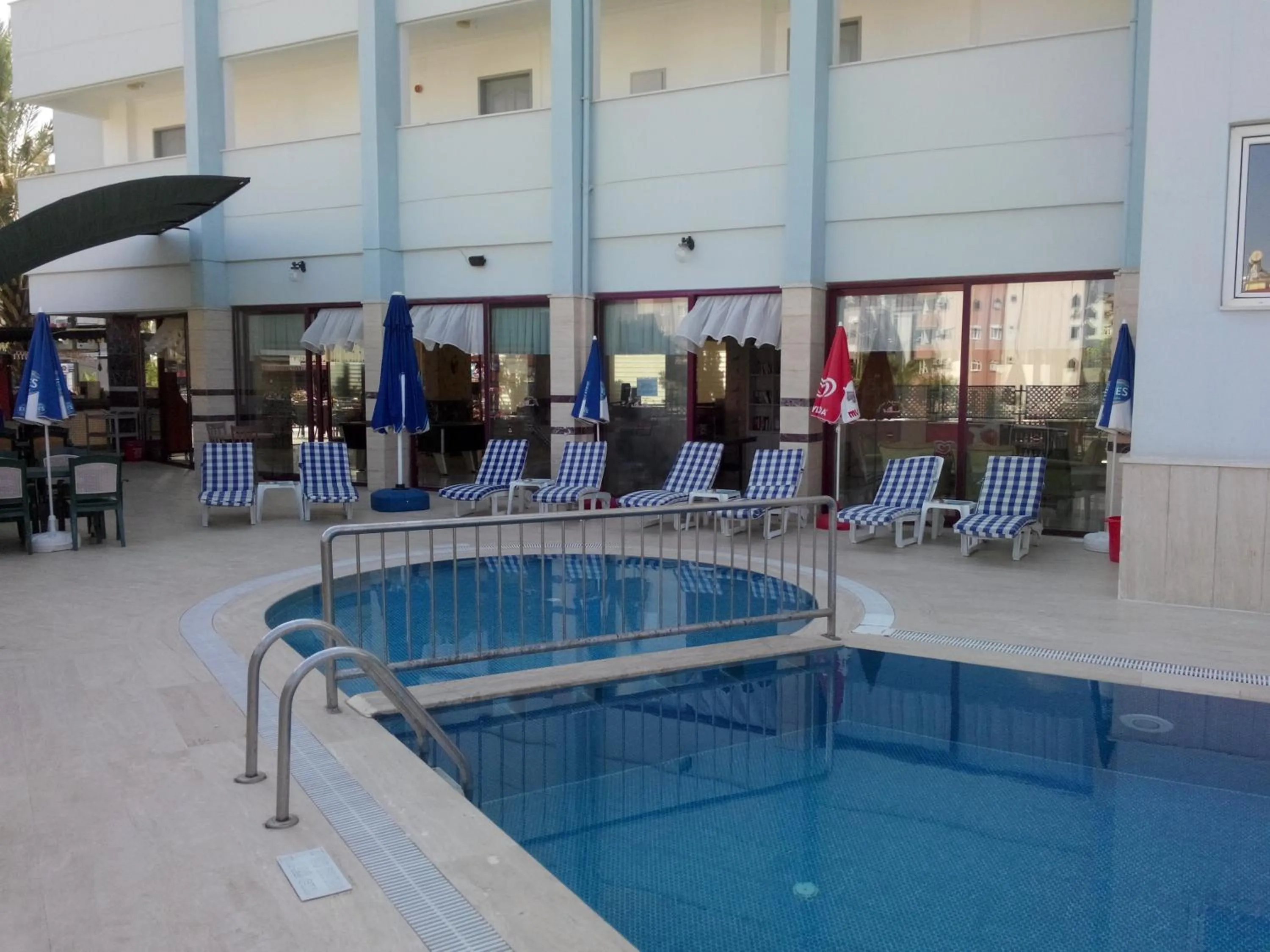 Swimming pool in Sailor Apart Hotel