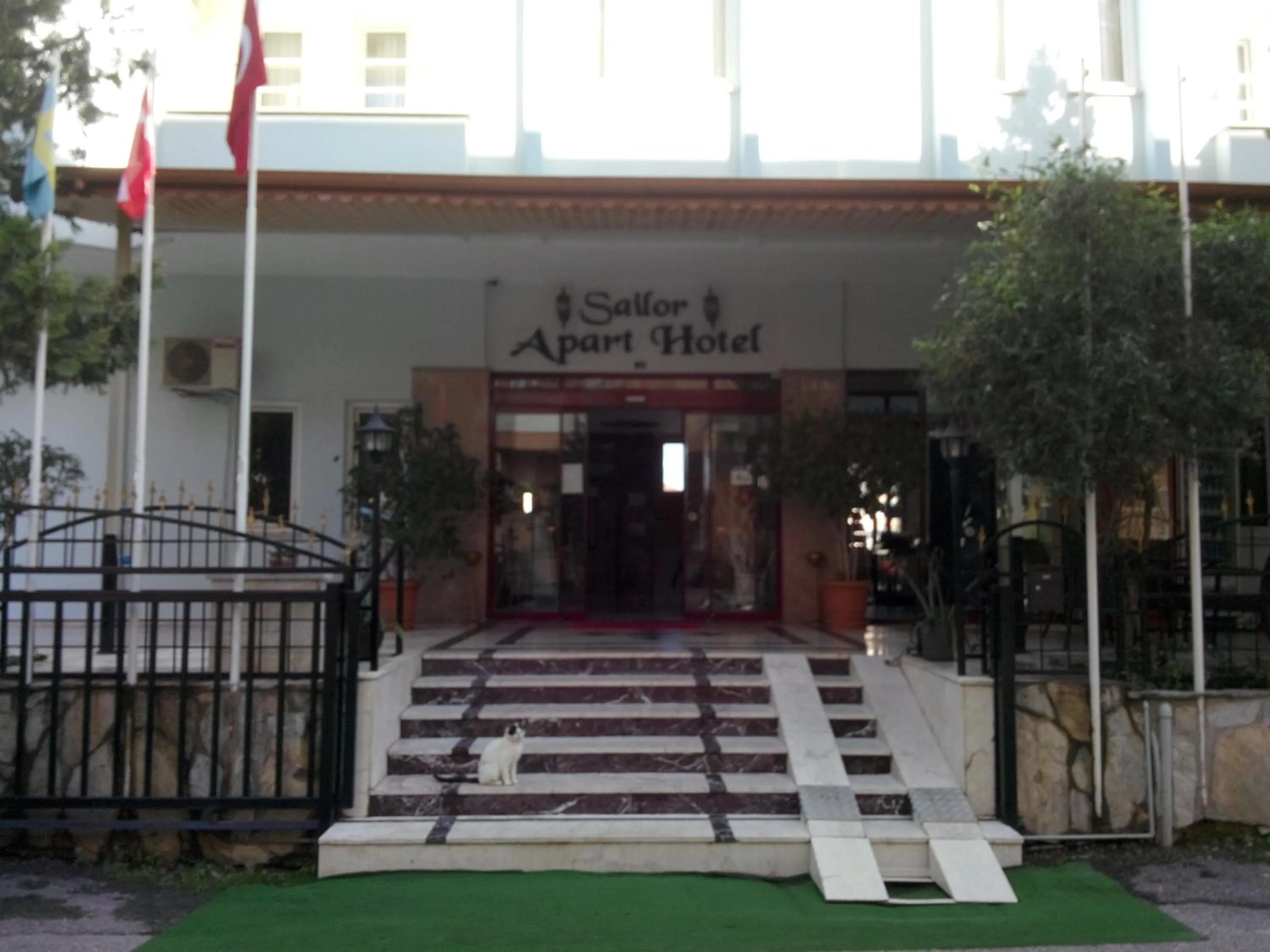 Facade/entrance in Sailor Apart Hotel