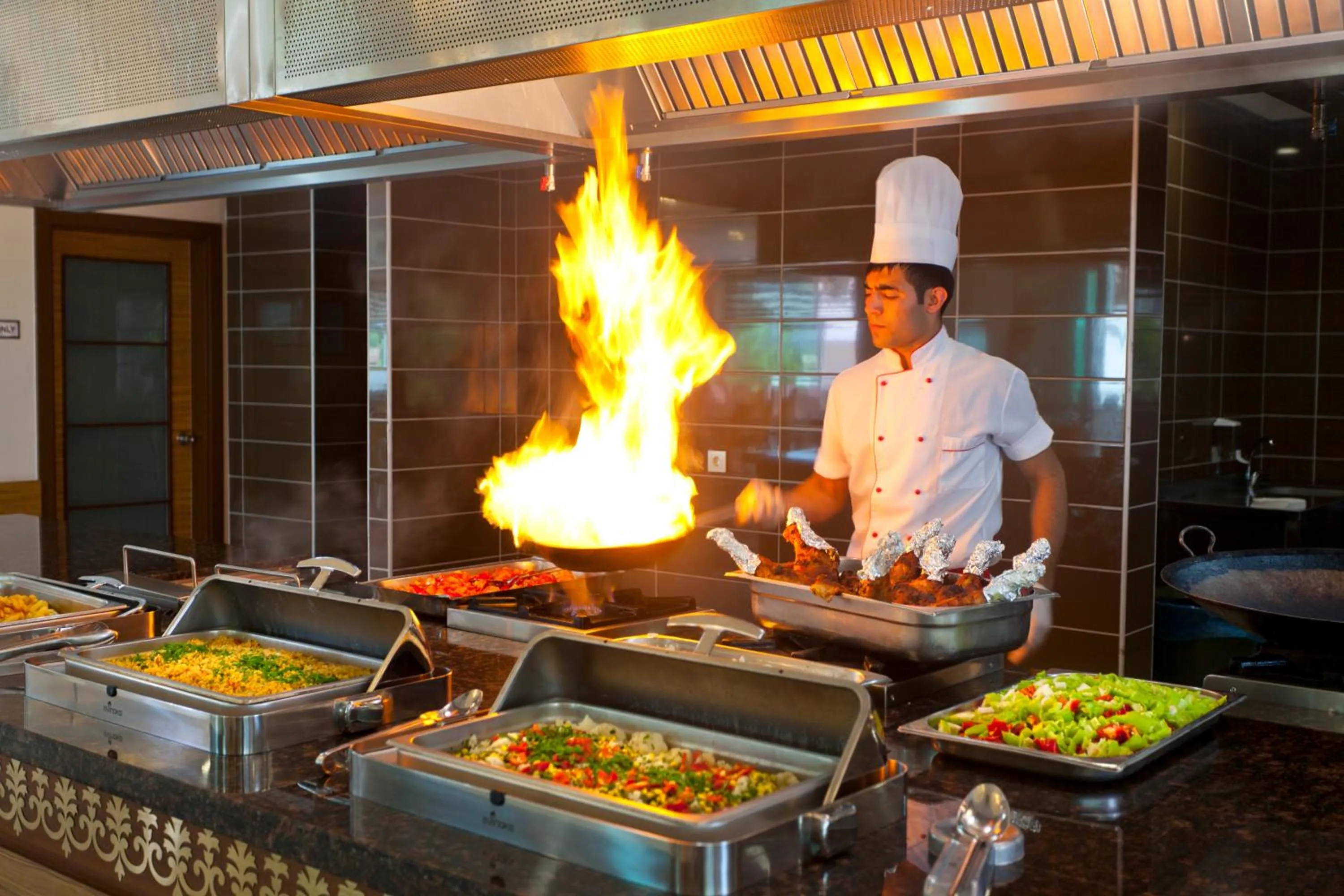 Restaurant/places to eat in Club Mermaid Village