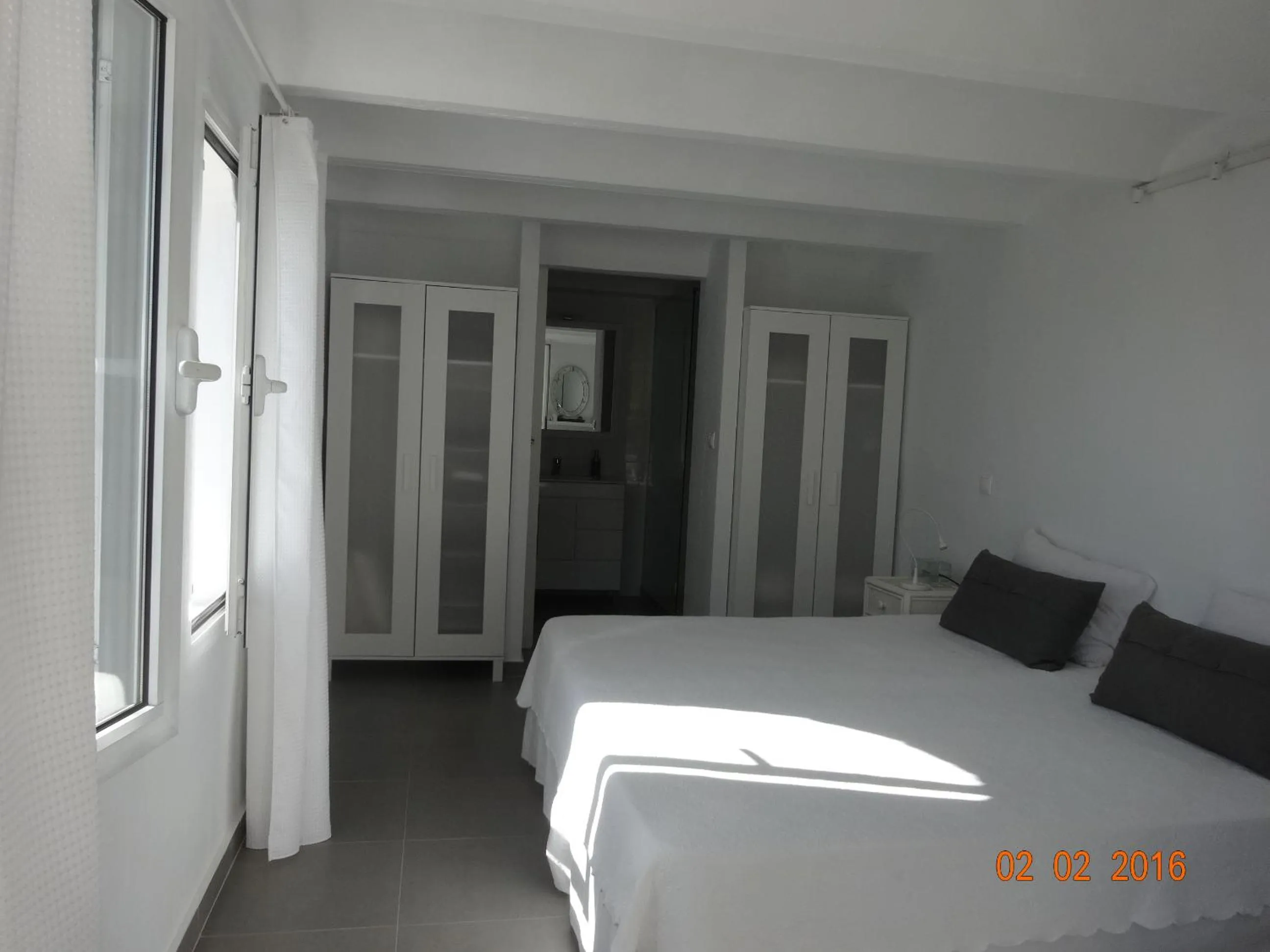 Photo of the whole room, Bed in Casa Blanca