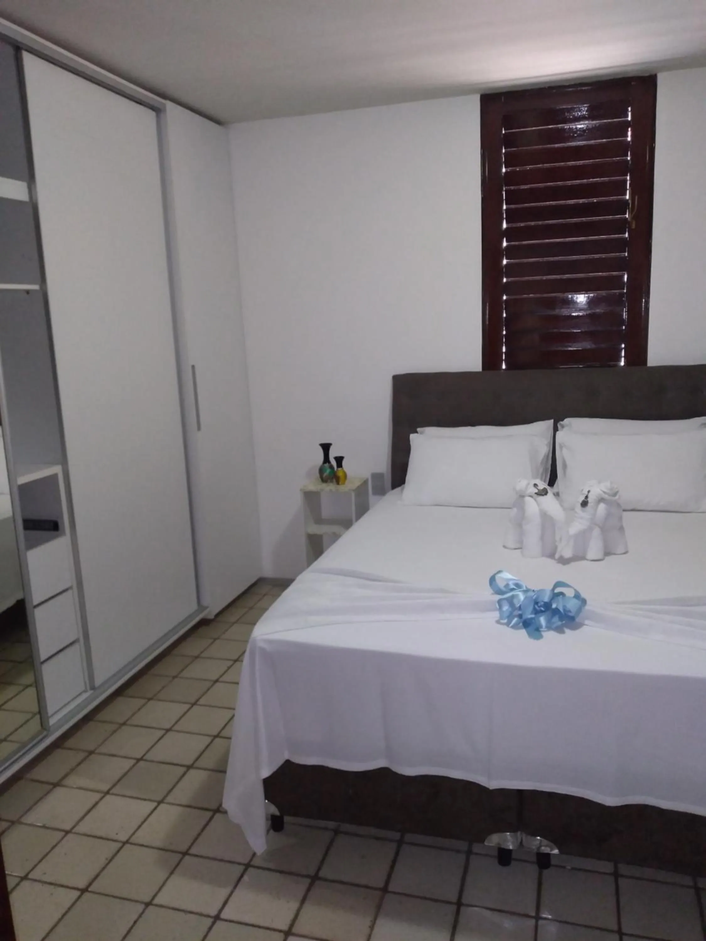 Bedroom, Bed in O Portuga Pousada