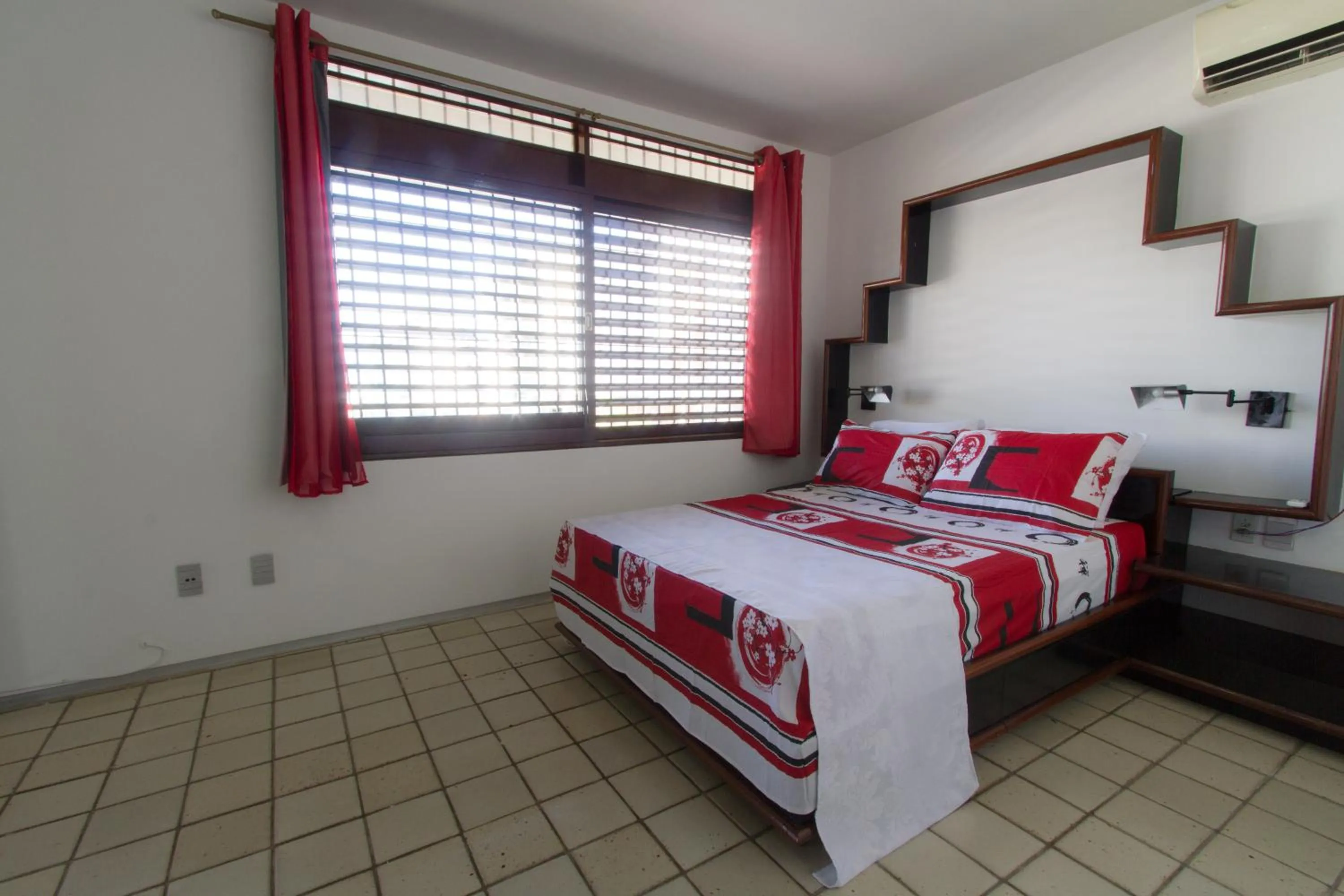 Bed in O Portuga Pousada