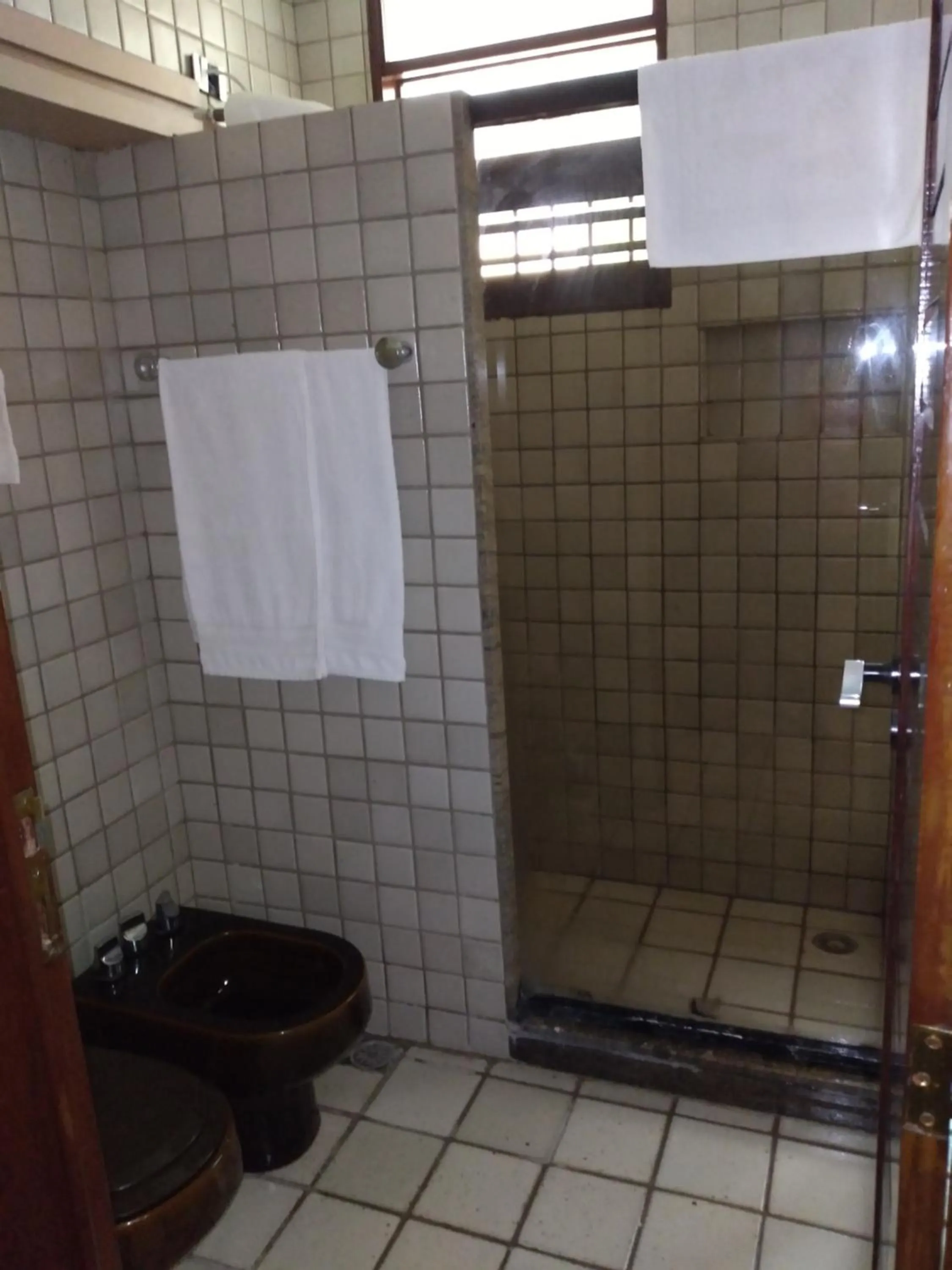 Bathroom in O Portuga Pousada