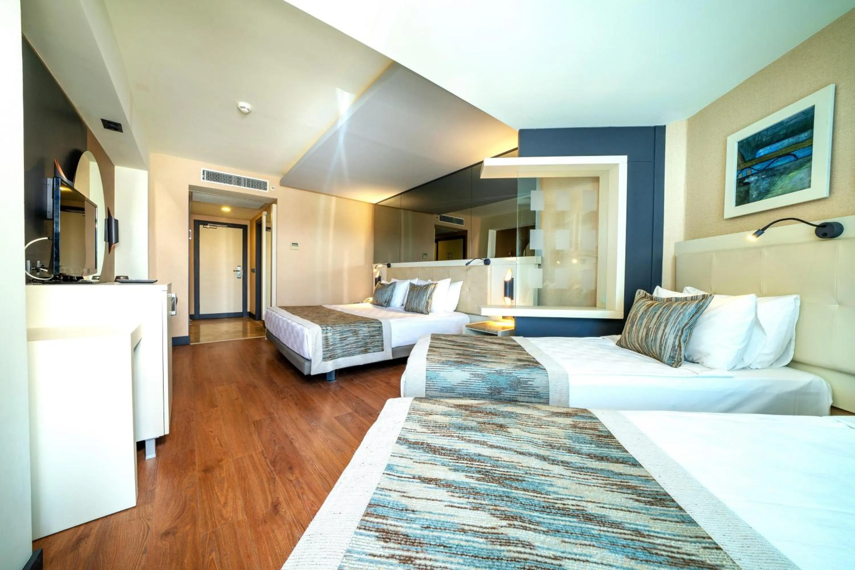 Photo of the whole room in Long Beach Alanya - Ultra All Inclusive