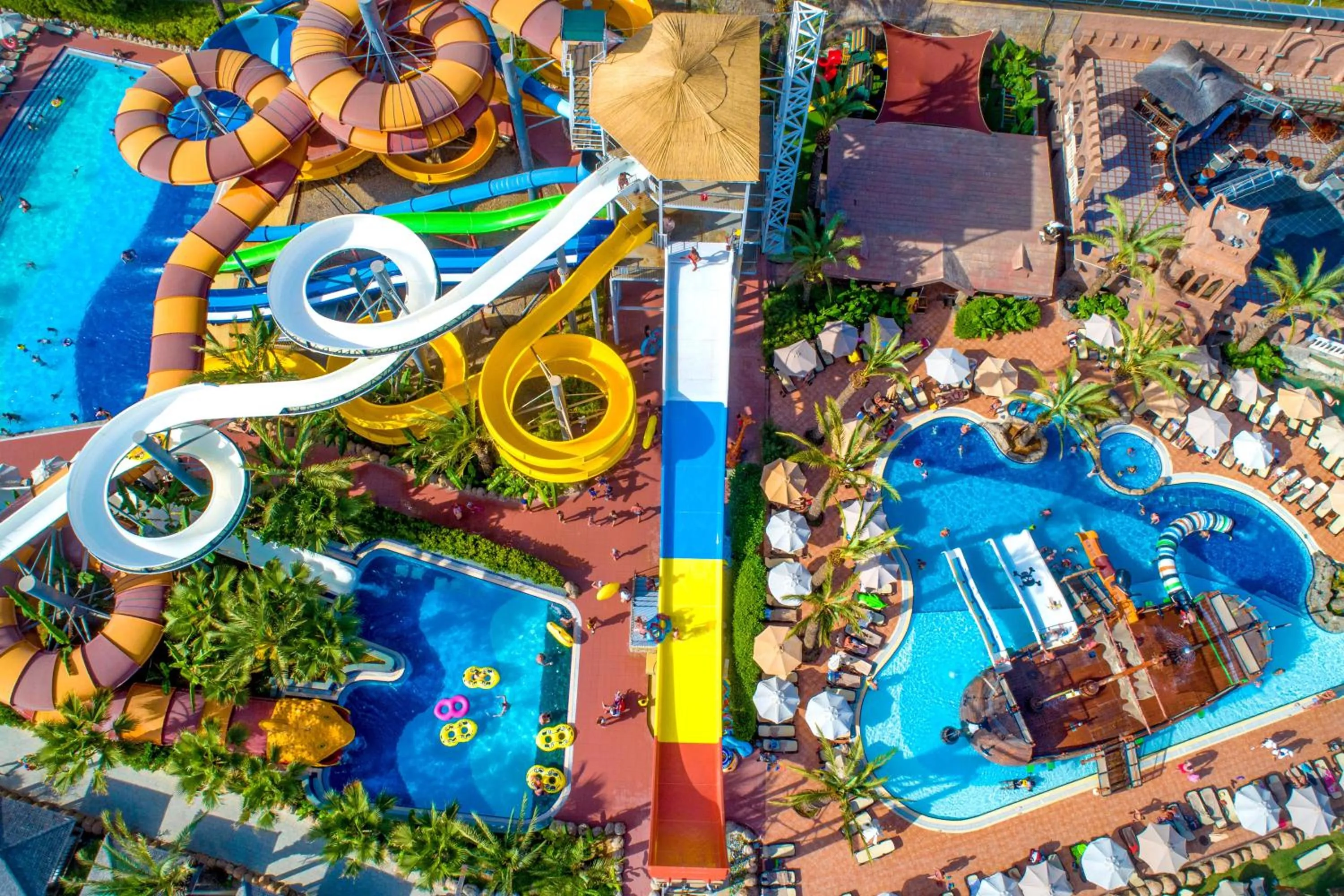 Swimming pool in Long Beach Alanya - Ultra All Inclusive