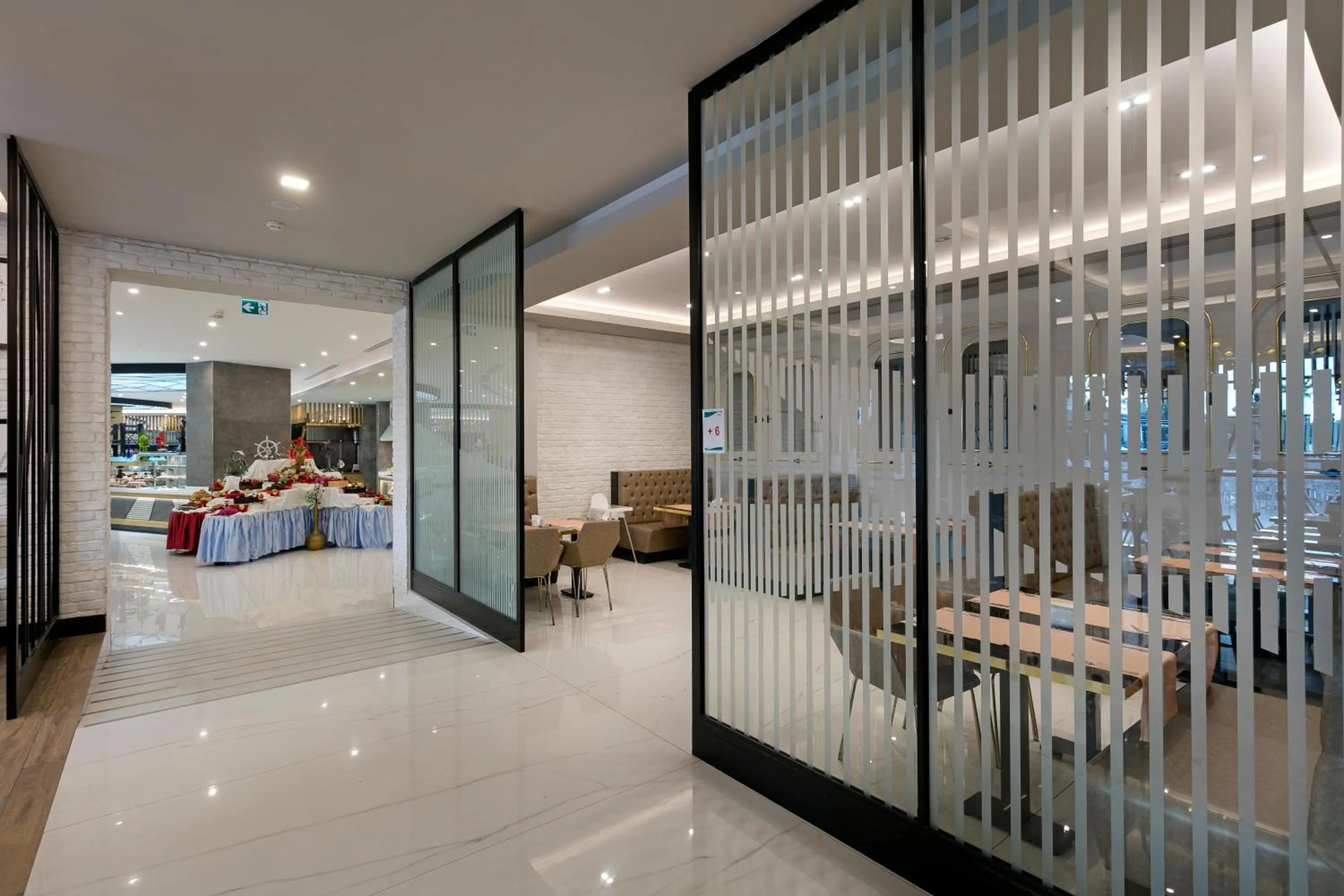 Restaurant/places to eat, Bed in Long Beach Alanya - Ultra All Inclusive