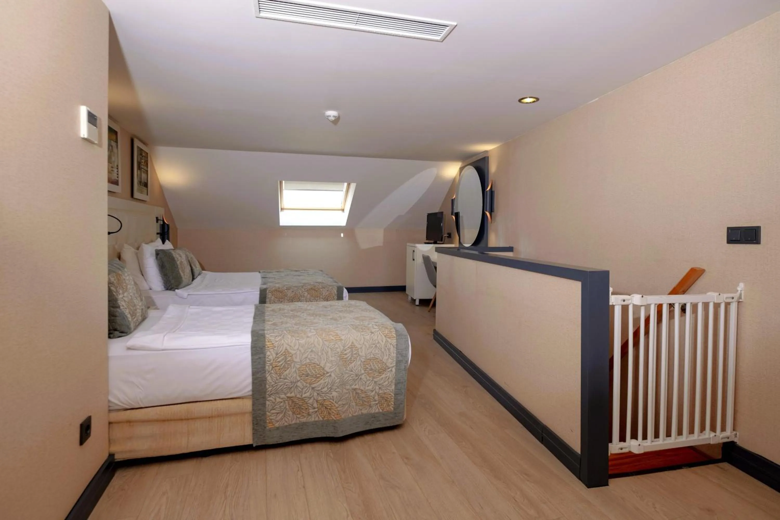 Photo of the whole room, Bed in Long Beach Alanya - Ultra All Inclusive