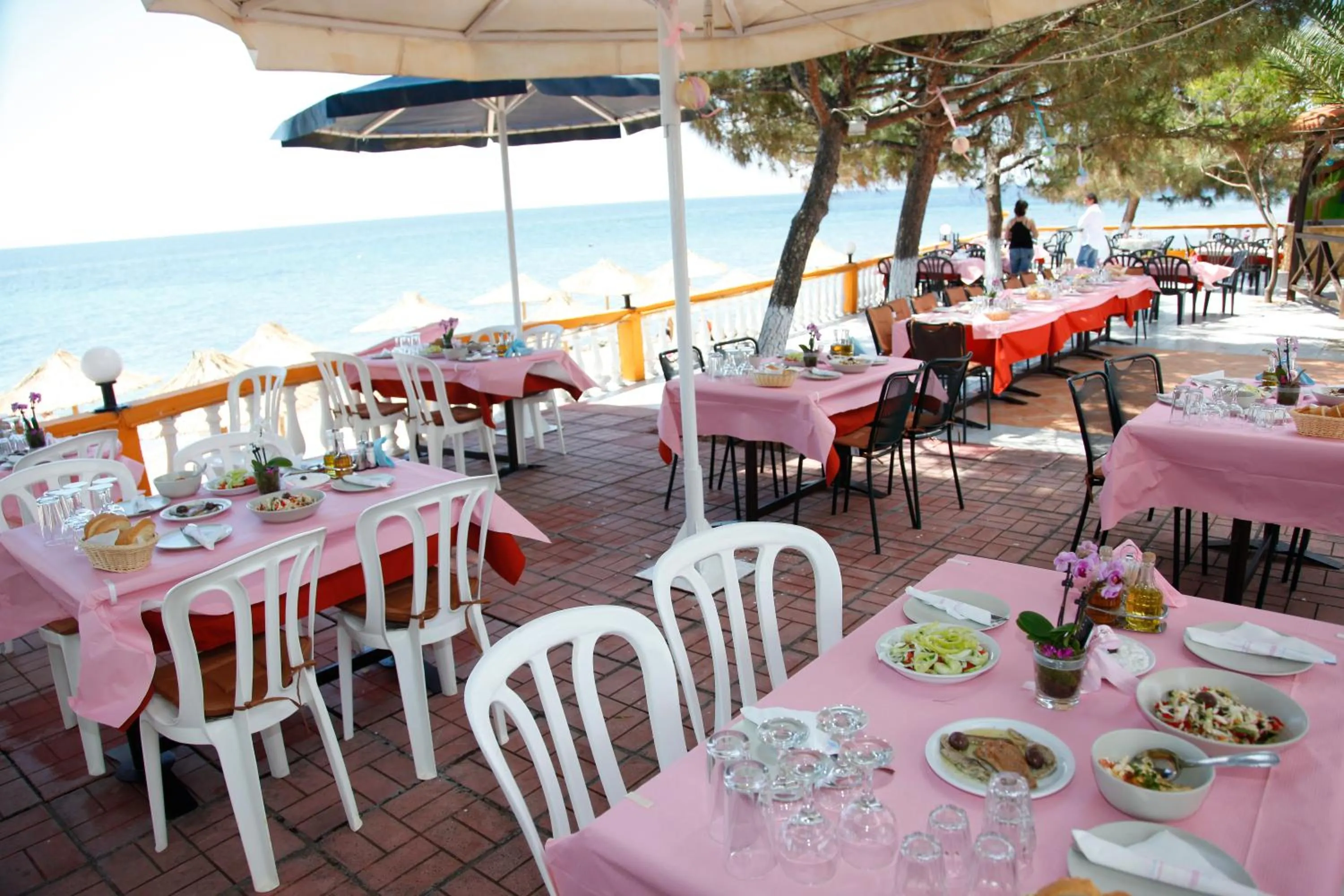 Restaurant/places to eat in Porto Matina