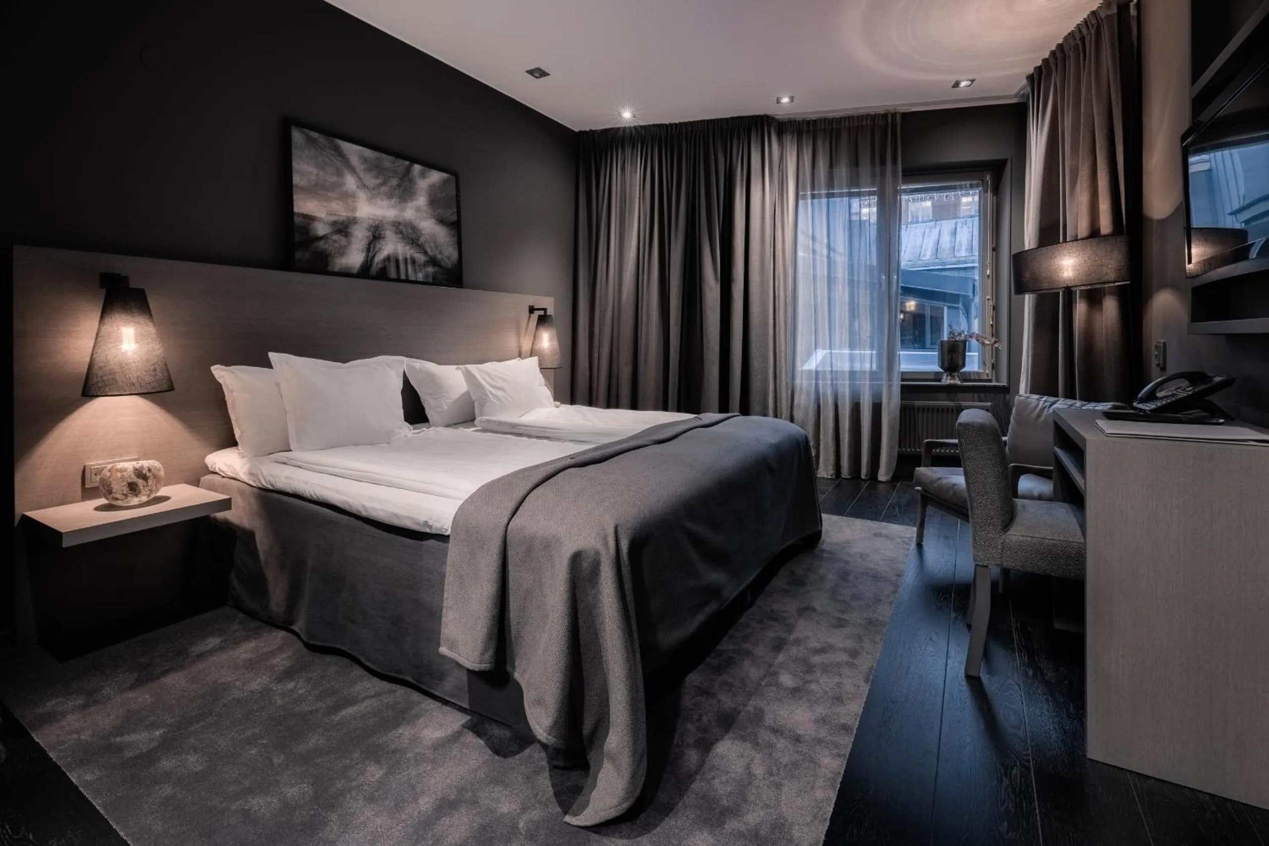 Photo of the whole room, Bed in The Lamp Hotel & Spa