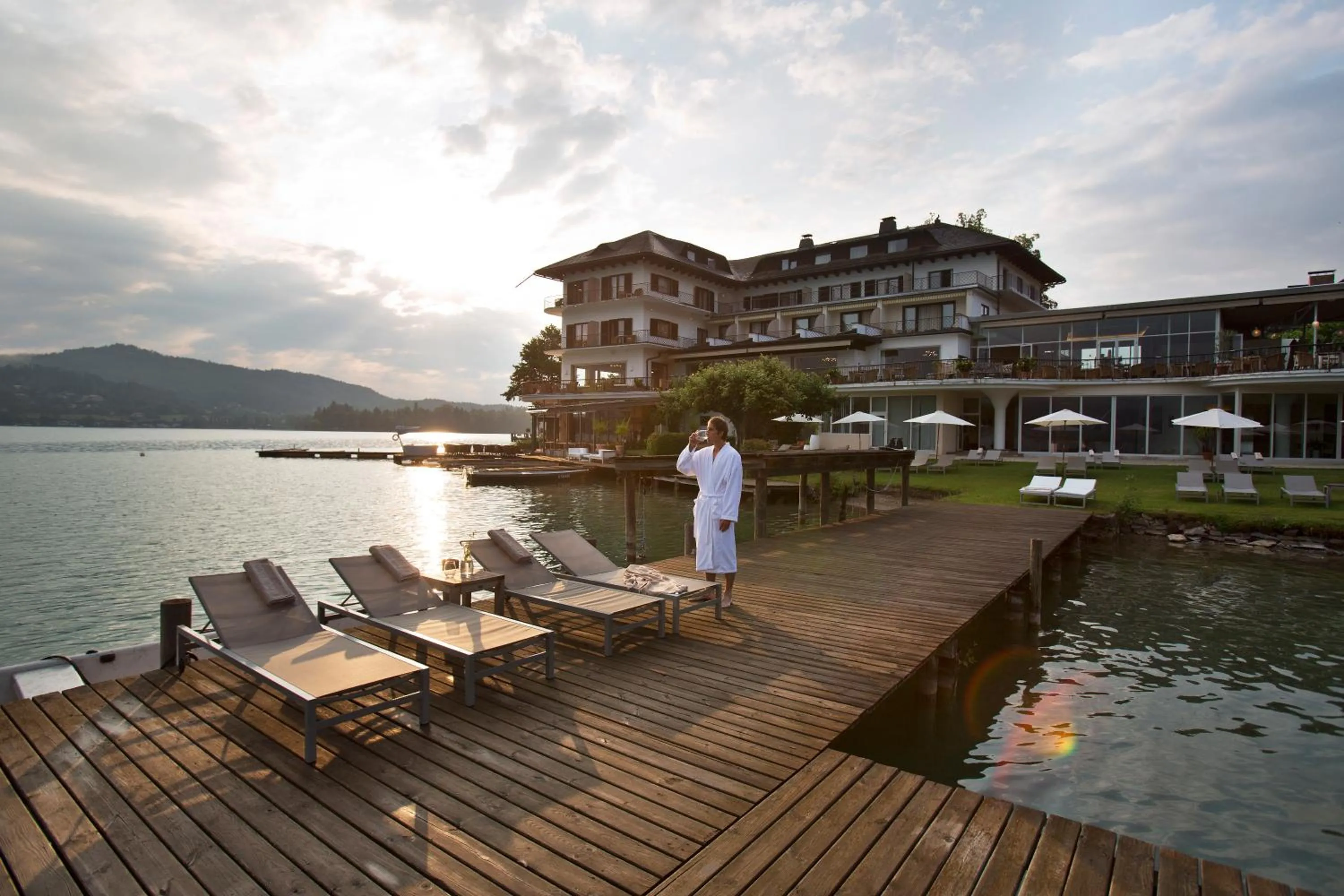 People in Hotel Linde