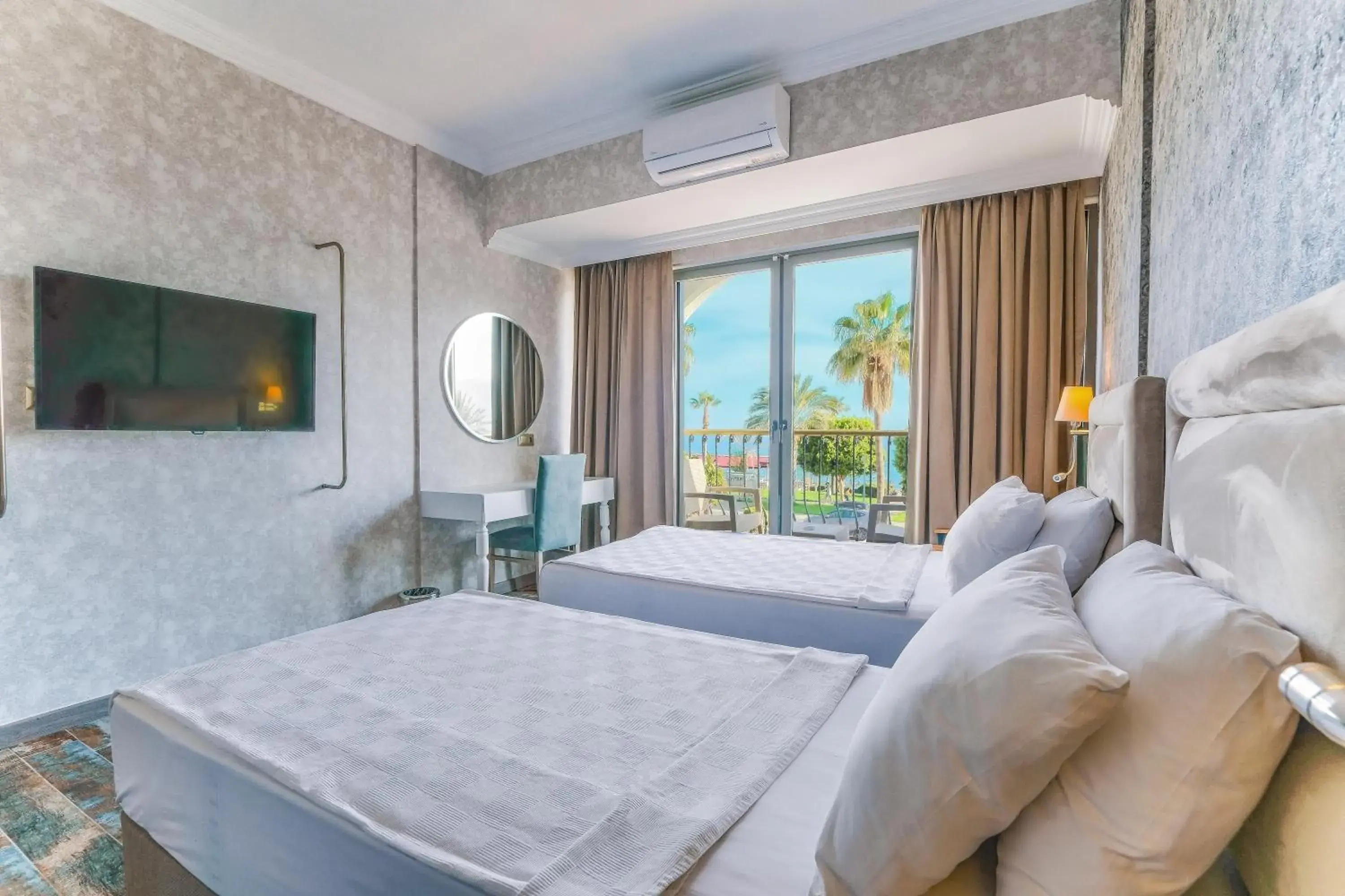 Communal lounge/ TV room, Bed in Wien Star Hotel, Adults Only Communal lounge/ TV room, Bed in Wien Star Hotel, Adults Only