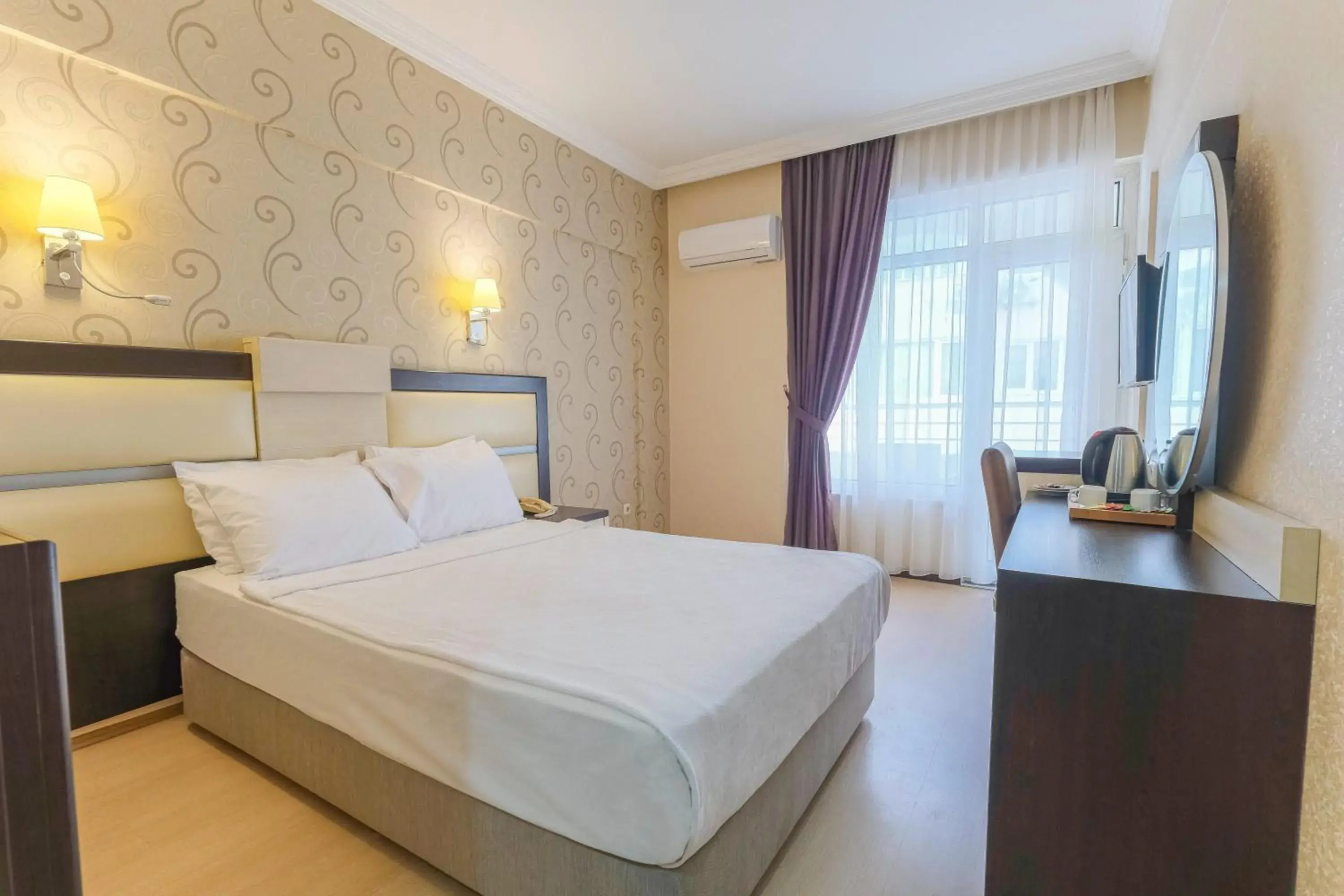 Bed in Wien Star Hotel, Adults Only Bed in Wien Star Hotel, Adults Only