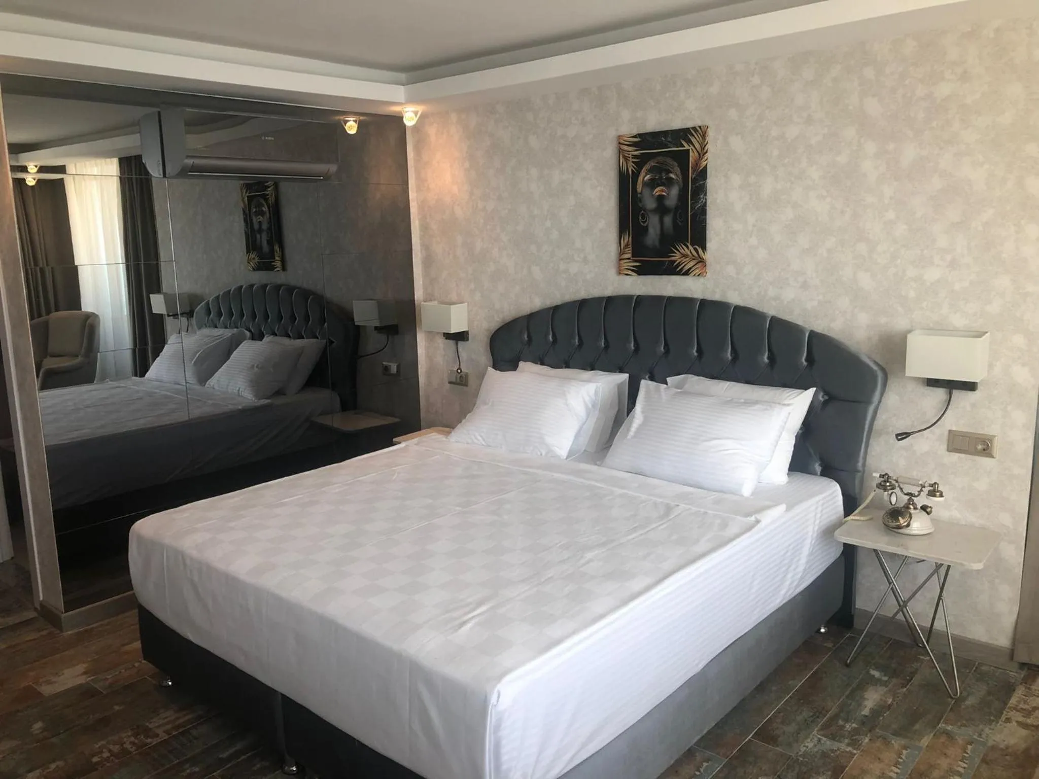 Bed in Wien Star Hotel, Adults Only