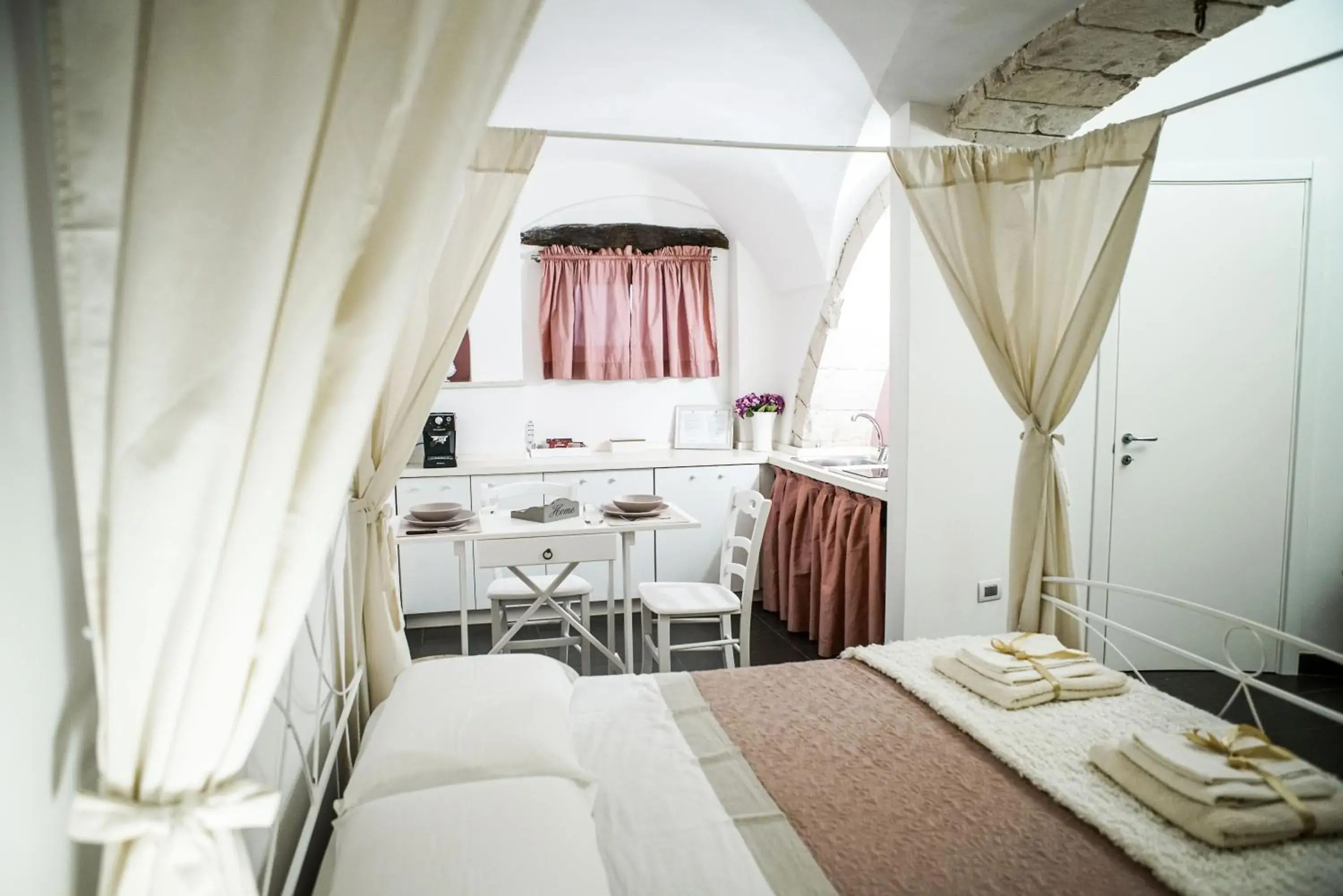HOME 5 - Arco Antico HOME 5 - Arco Antico