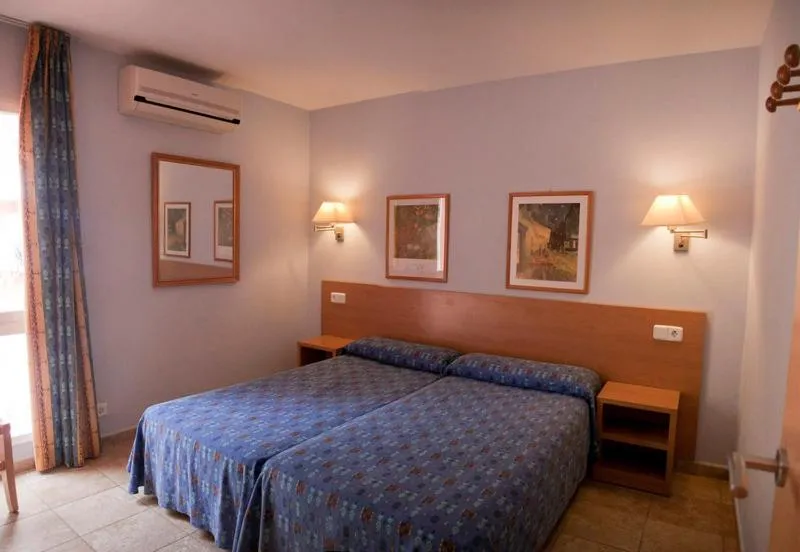 Bed in Galdana Gardens