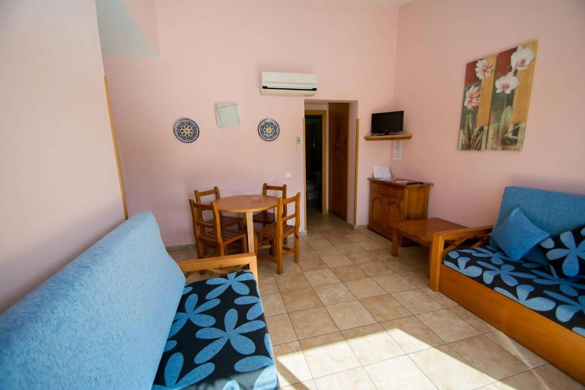Living room in Galdana Gardens