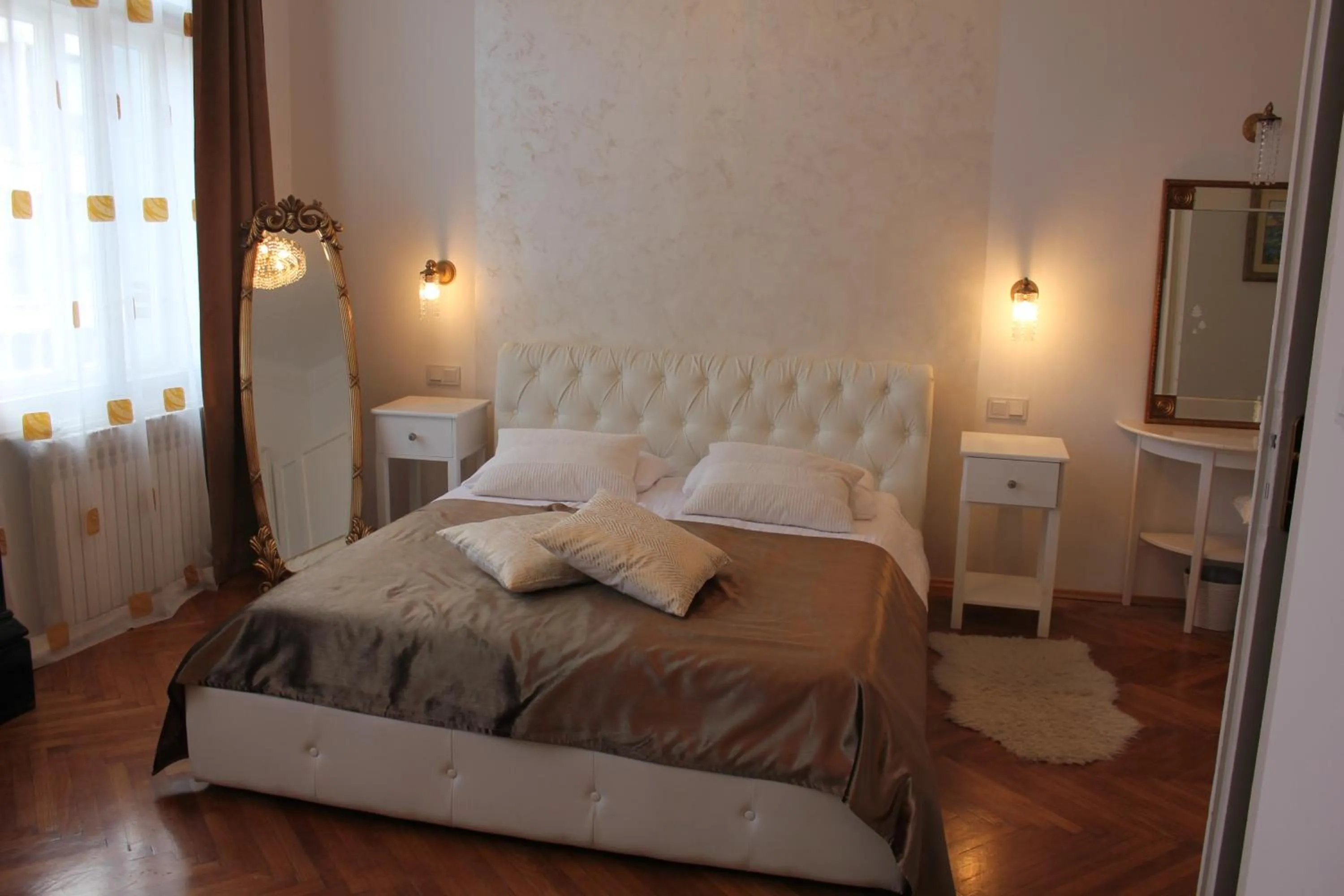 Bed in Rose & Margaret Kallina