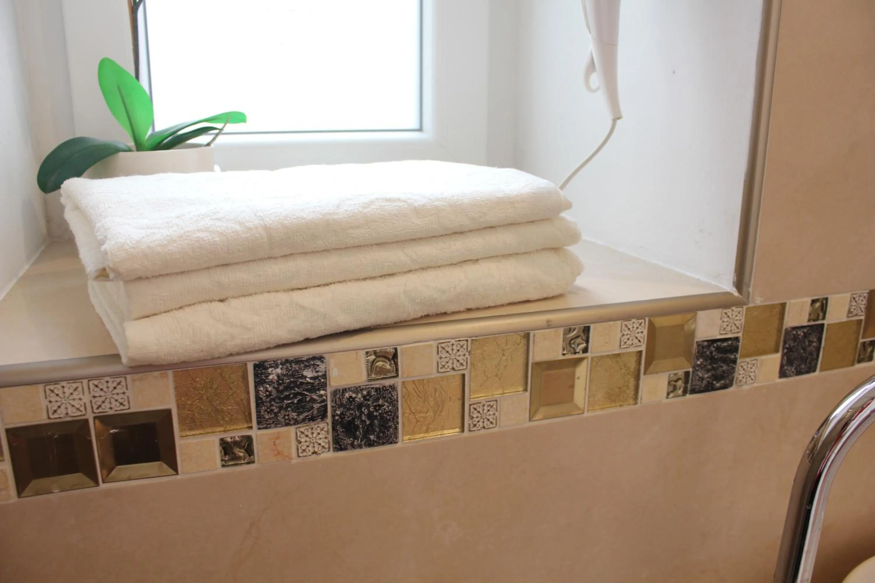 Bathroom in Rose & Margaret Kallina