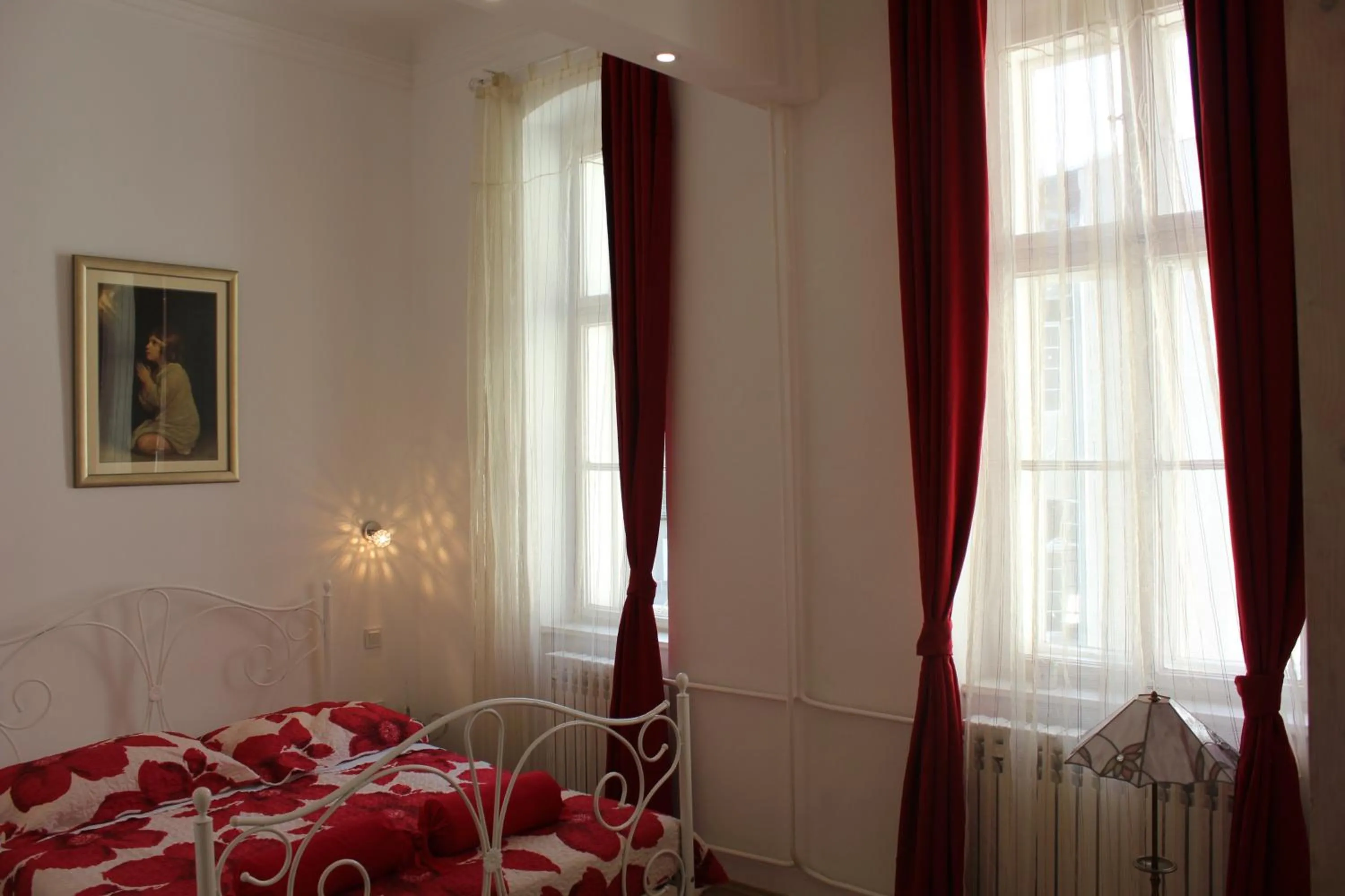 Bed in Rose & Margaret Kallina