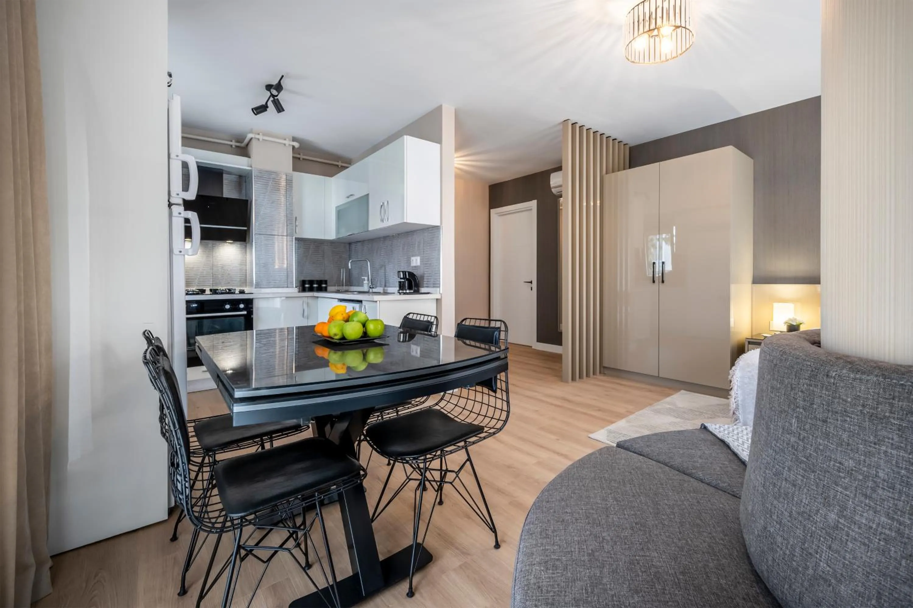 Dining area in Çırağan Apart Bosphorus