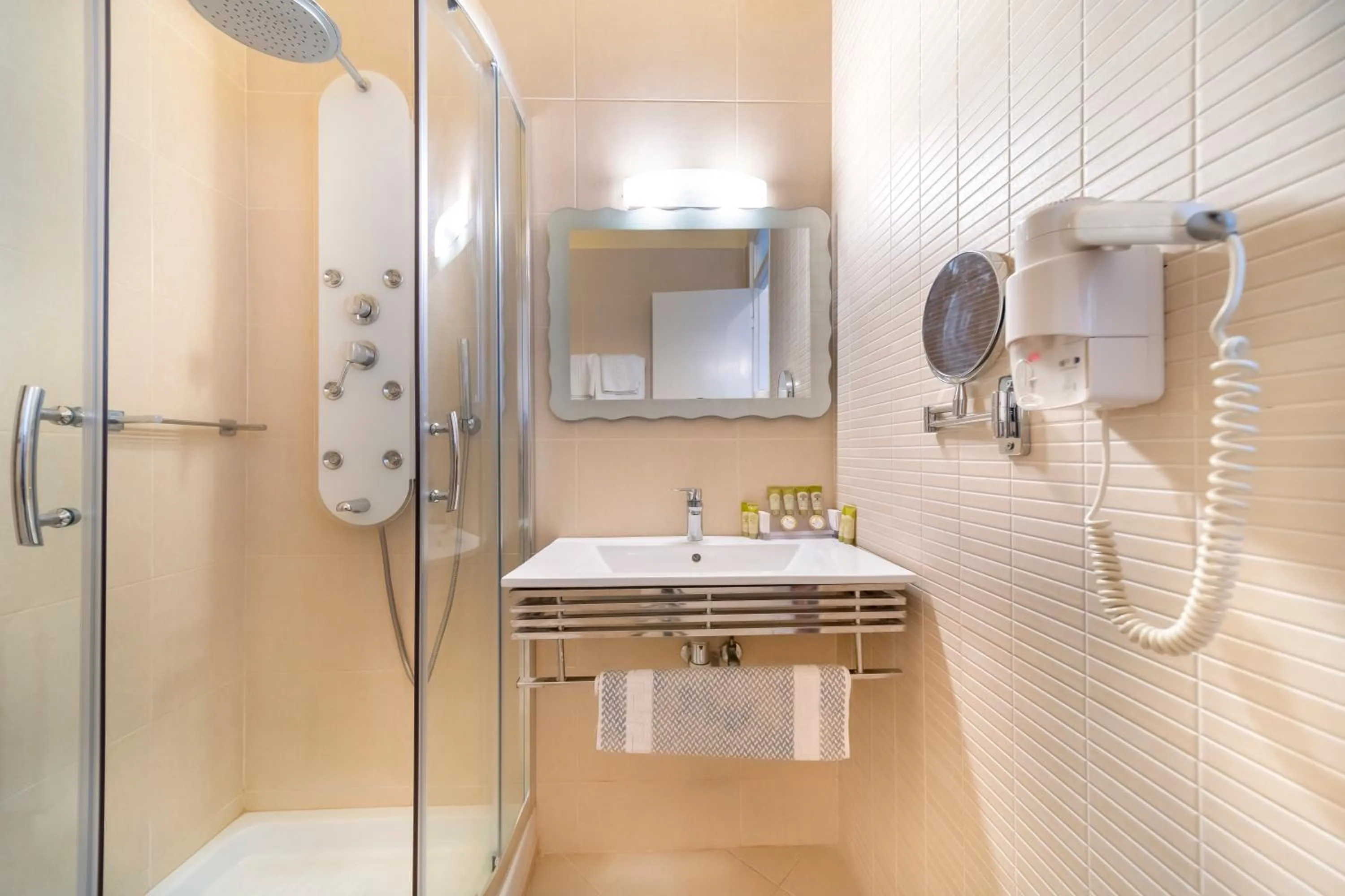 Shower in Agia Markella