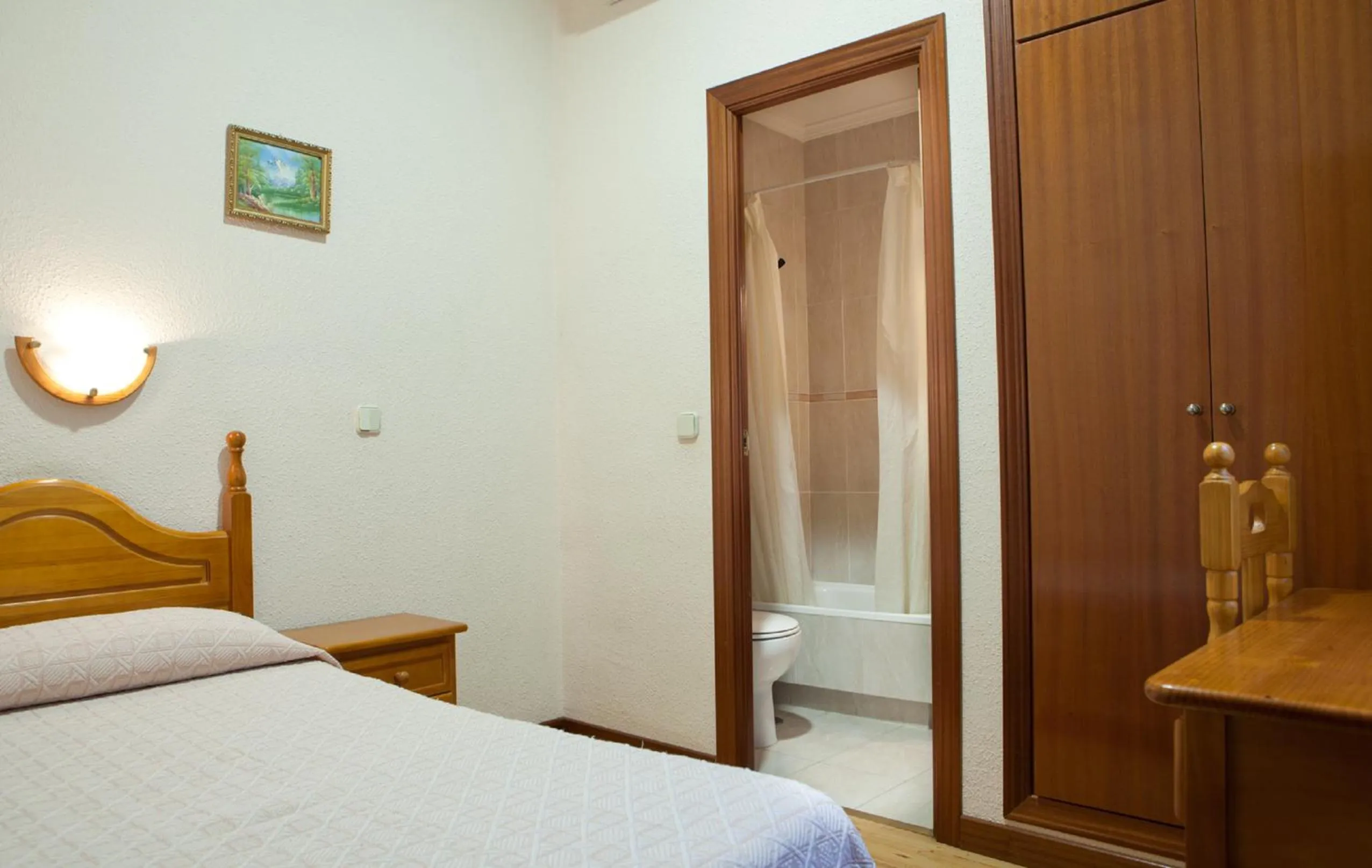 Photo of the whole room, Bed in Hostal Zamora