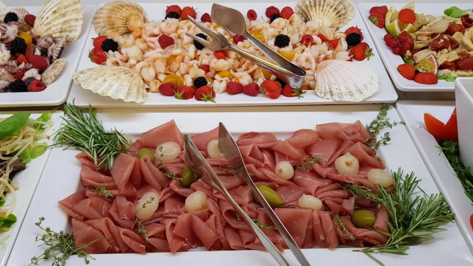 Food and drinks in Olimpia Hotel & Aparthotel