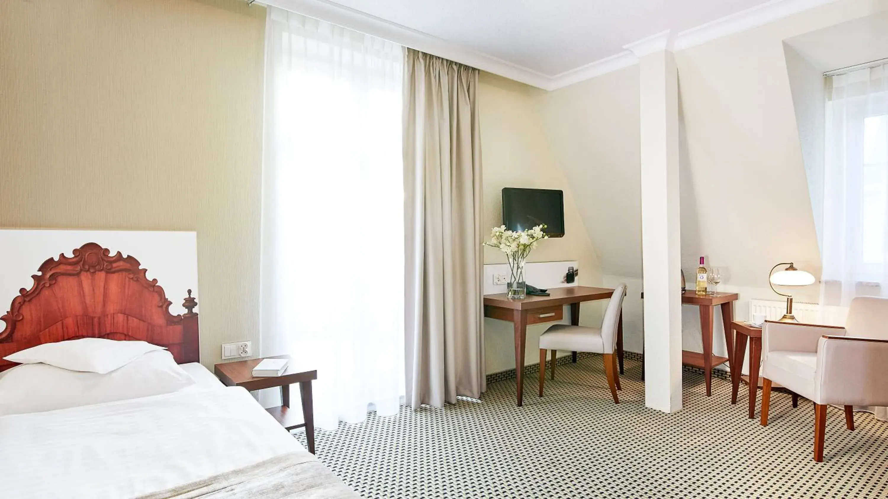 Photo of the whole room, Bed in Jantar Hotel & SPA by Zdrojowa Photo of the whole room, Bed in Jantar Hotel & SPA by Zdrojowa