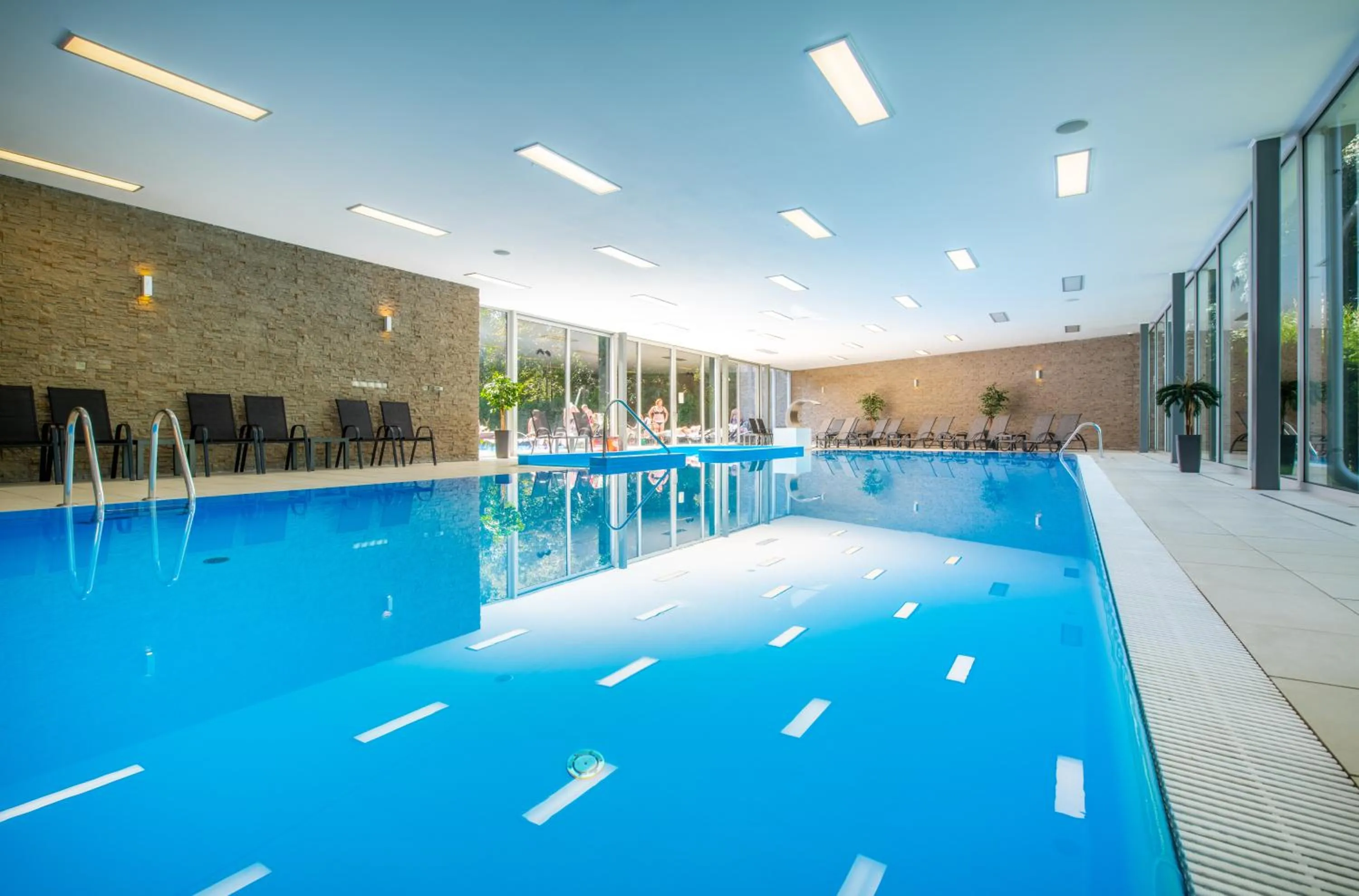 Swimming pool in Hotel Park