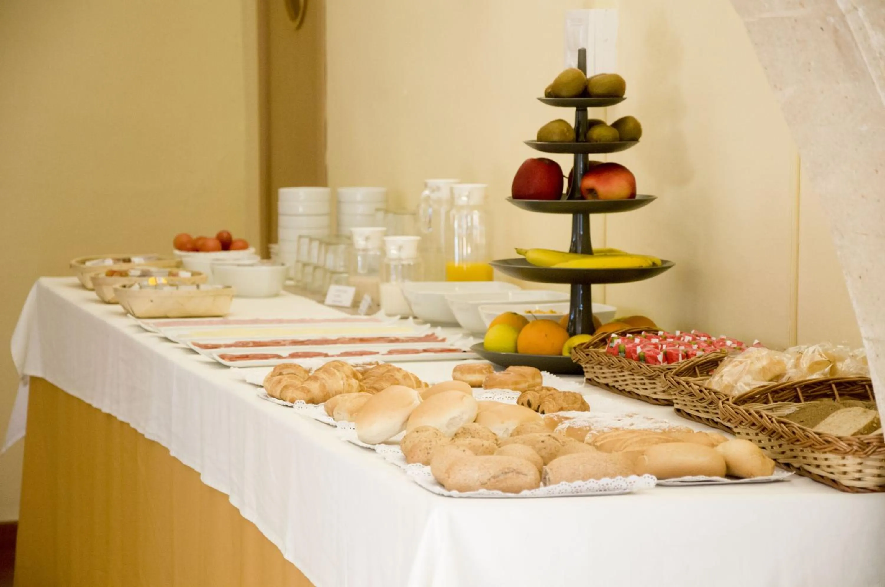 Breakfast in Hotel Madrid