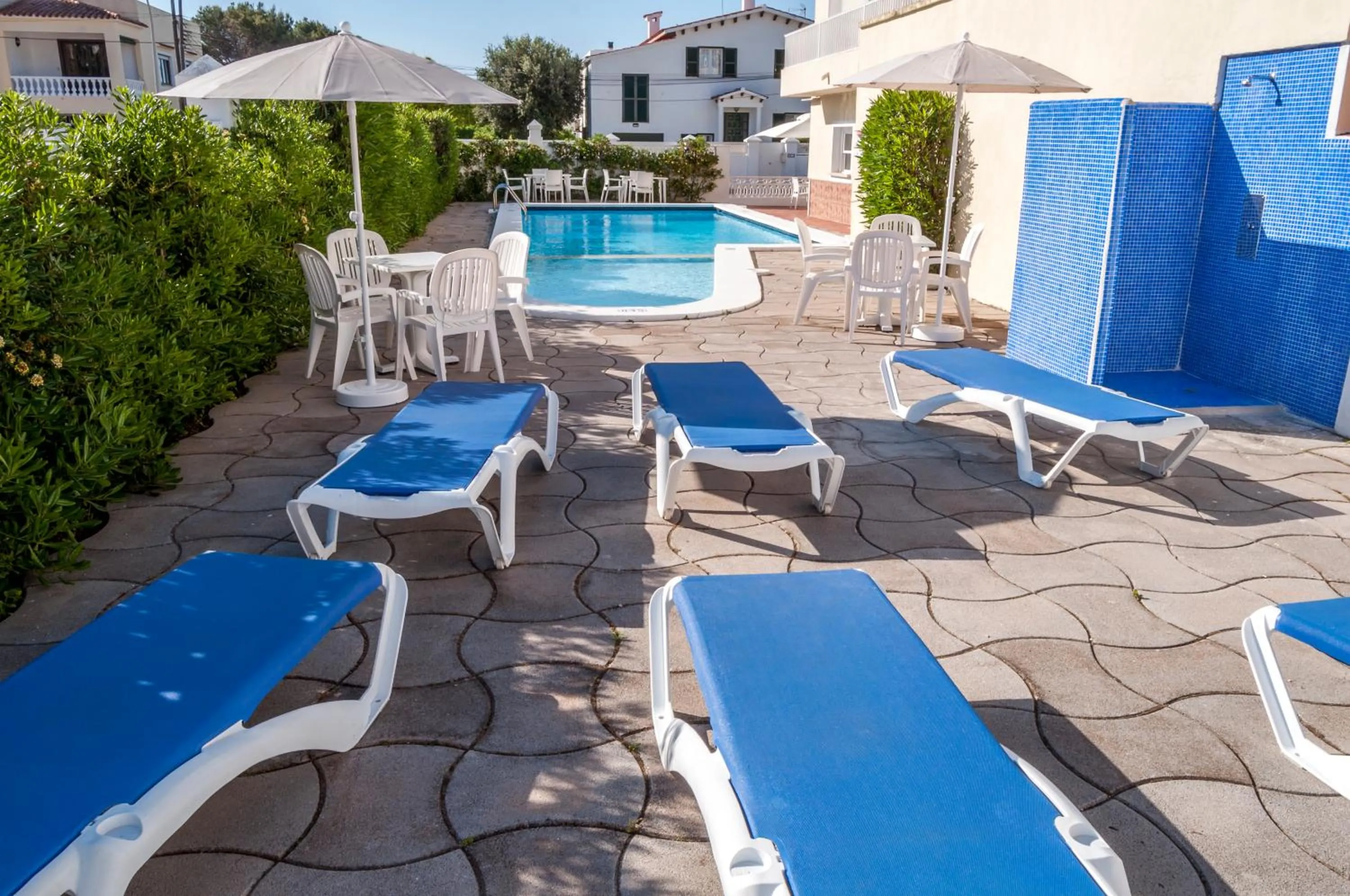 Swimming pool in Hotel Madrid
