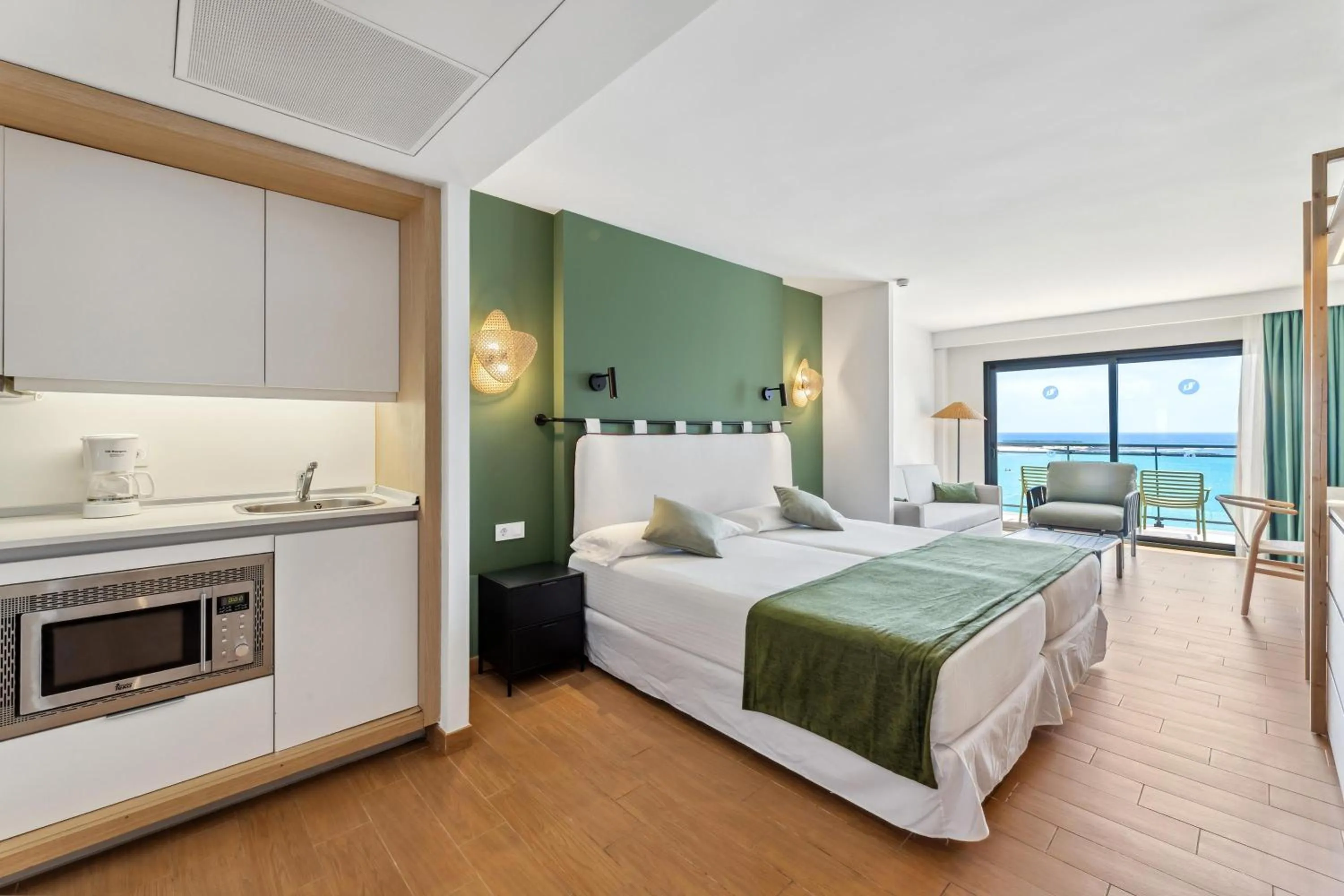 Photo of the whole room, Bed in THB Lanzarote Beach