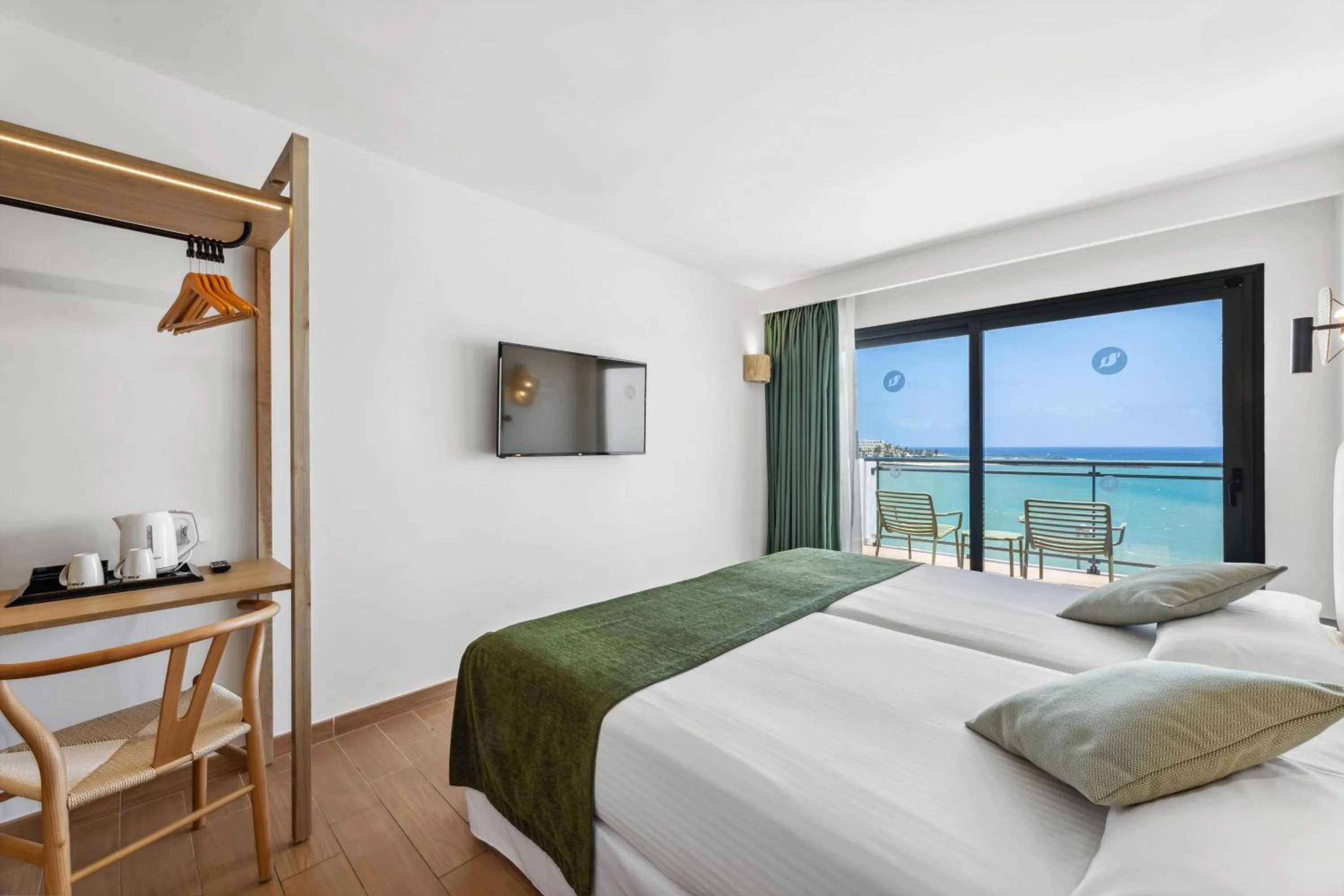 Photo of the whole room, Bed in THB Lanzarote Beach