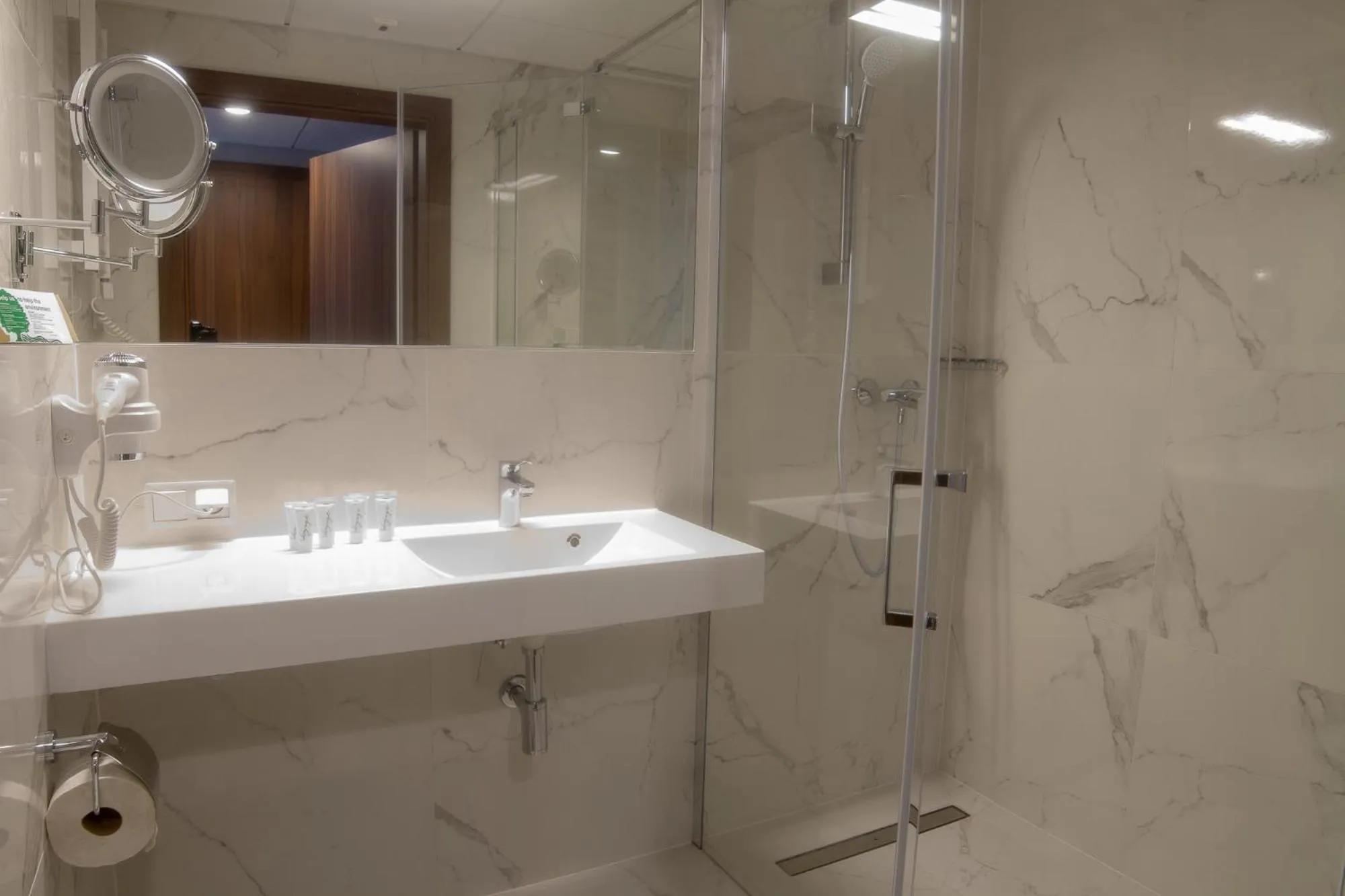 Shower in Trofana Wellness & SPA