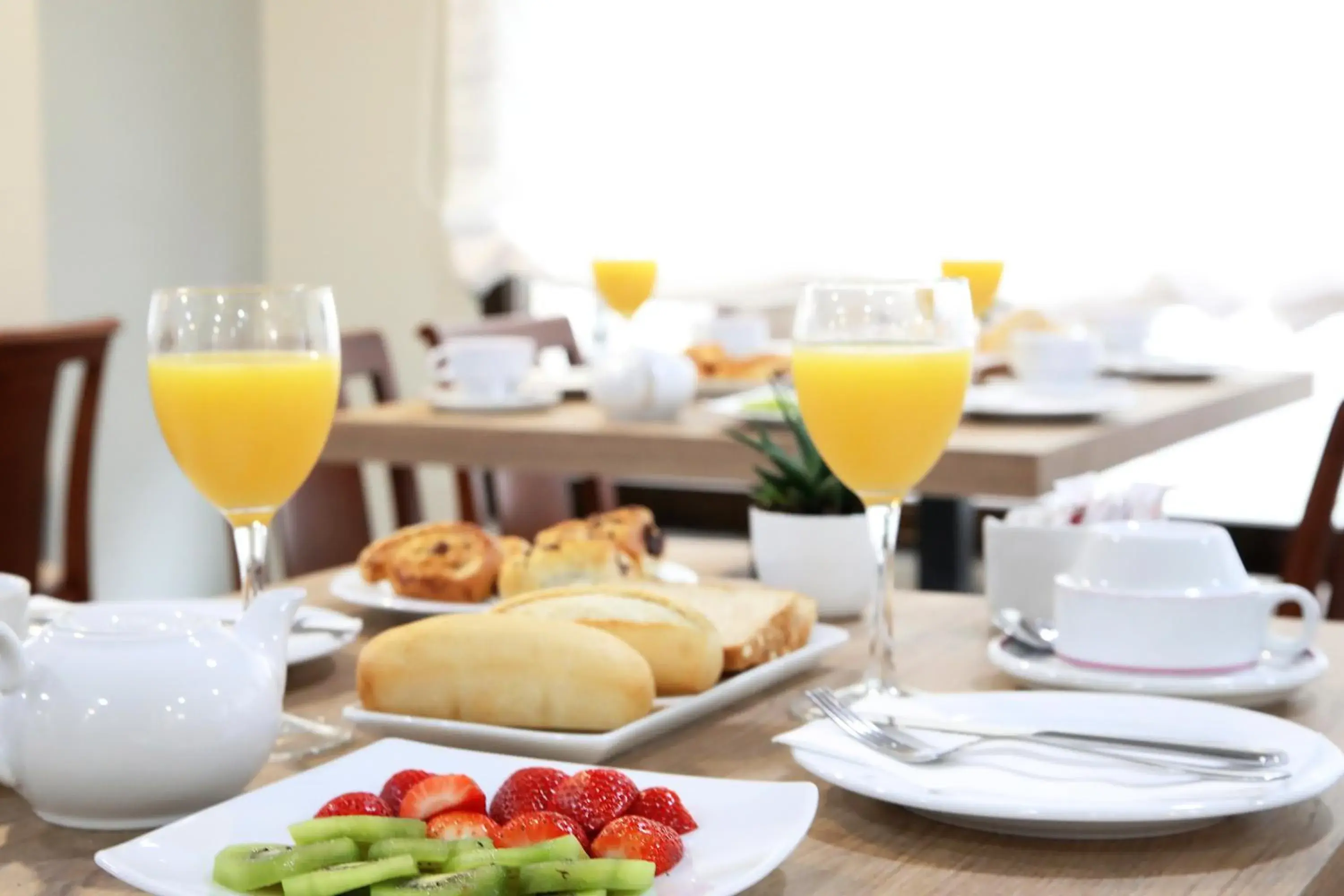 Food and drinks in Hotel Maruxia *** Superior Food and drinks in Hotel Maruxia *** Superior