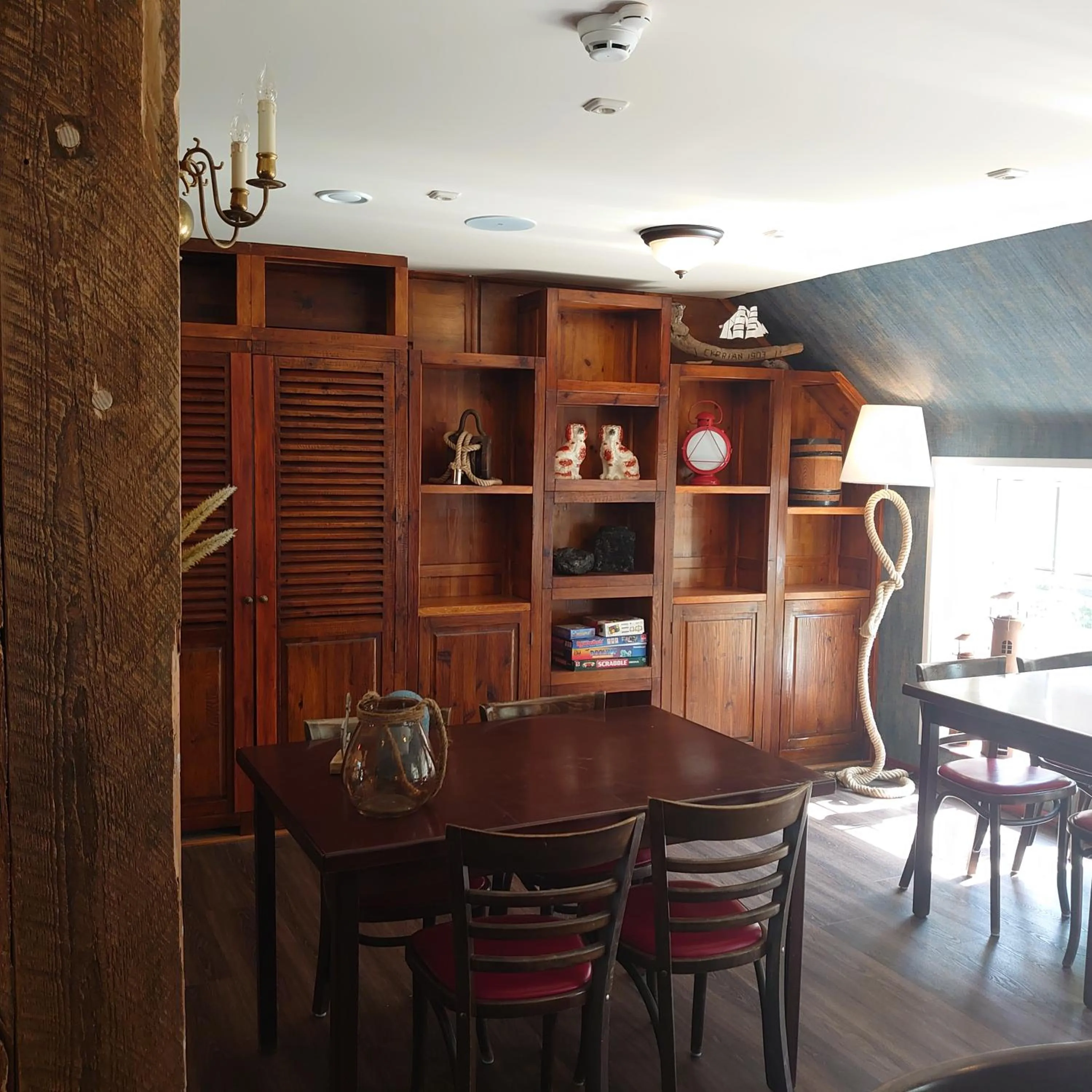 Restaurant/places to eat in De Cyprian Bed & Breakfast