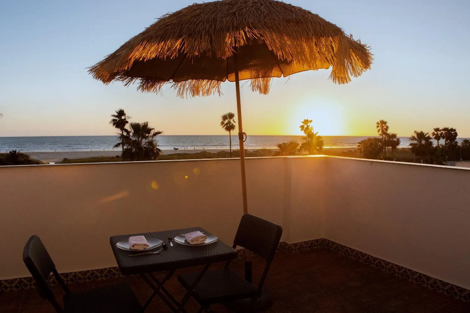 Dining area in Hotel Playa Conil - Beachfront Studios & Suites