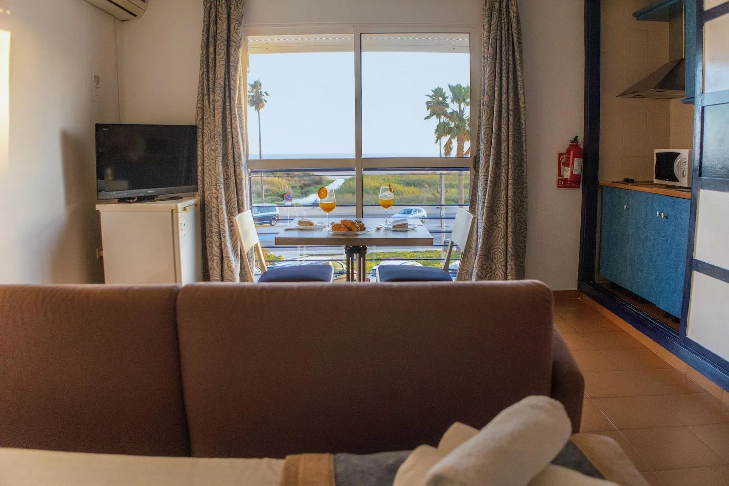 TV and multimedia in Hotel Playa Conil - Beachfront Studios & Suites