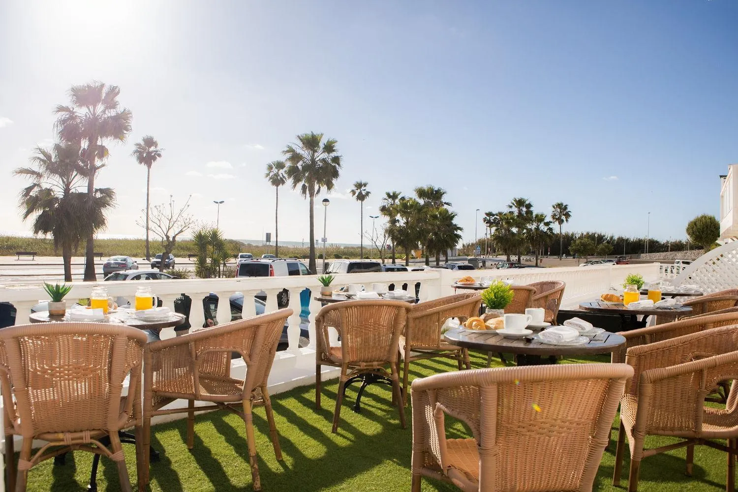 Restaurant/places to eat in Hotel Playa Conil - Beachfront Studios & Suites