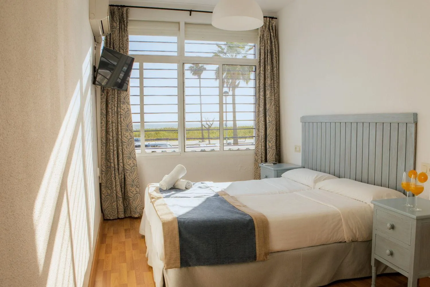 Bed in Hotel Playa Conil - Beachfront Studios & Suites