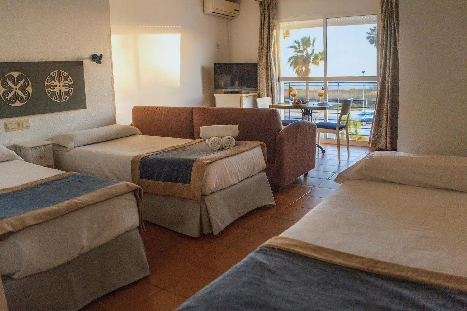 Bed in Hotel Playa Conil - Beachfront Studios & Suites