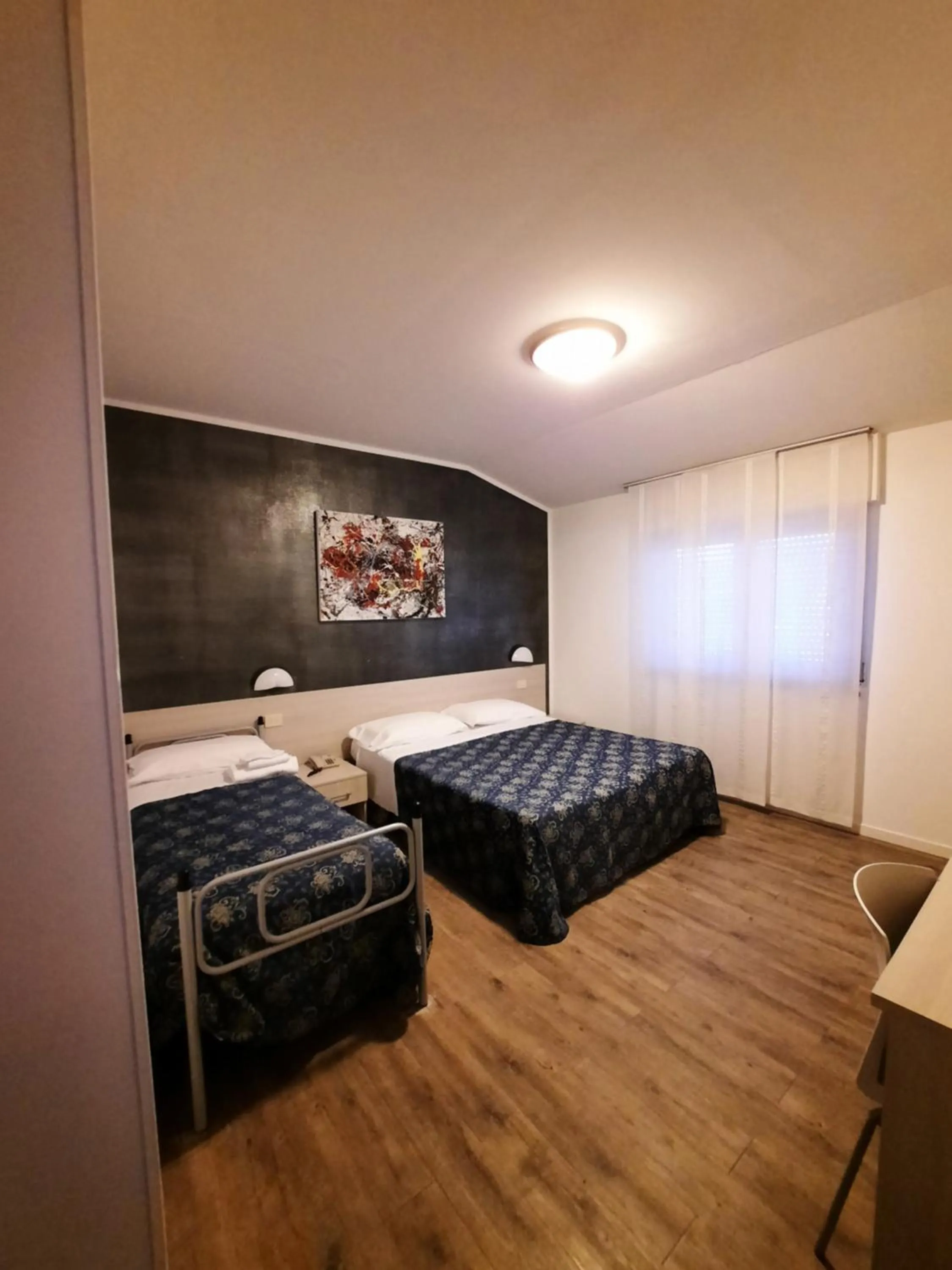 Bedroom, Bed in Hotel Rossi