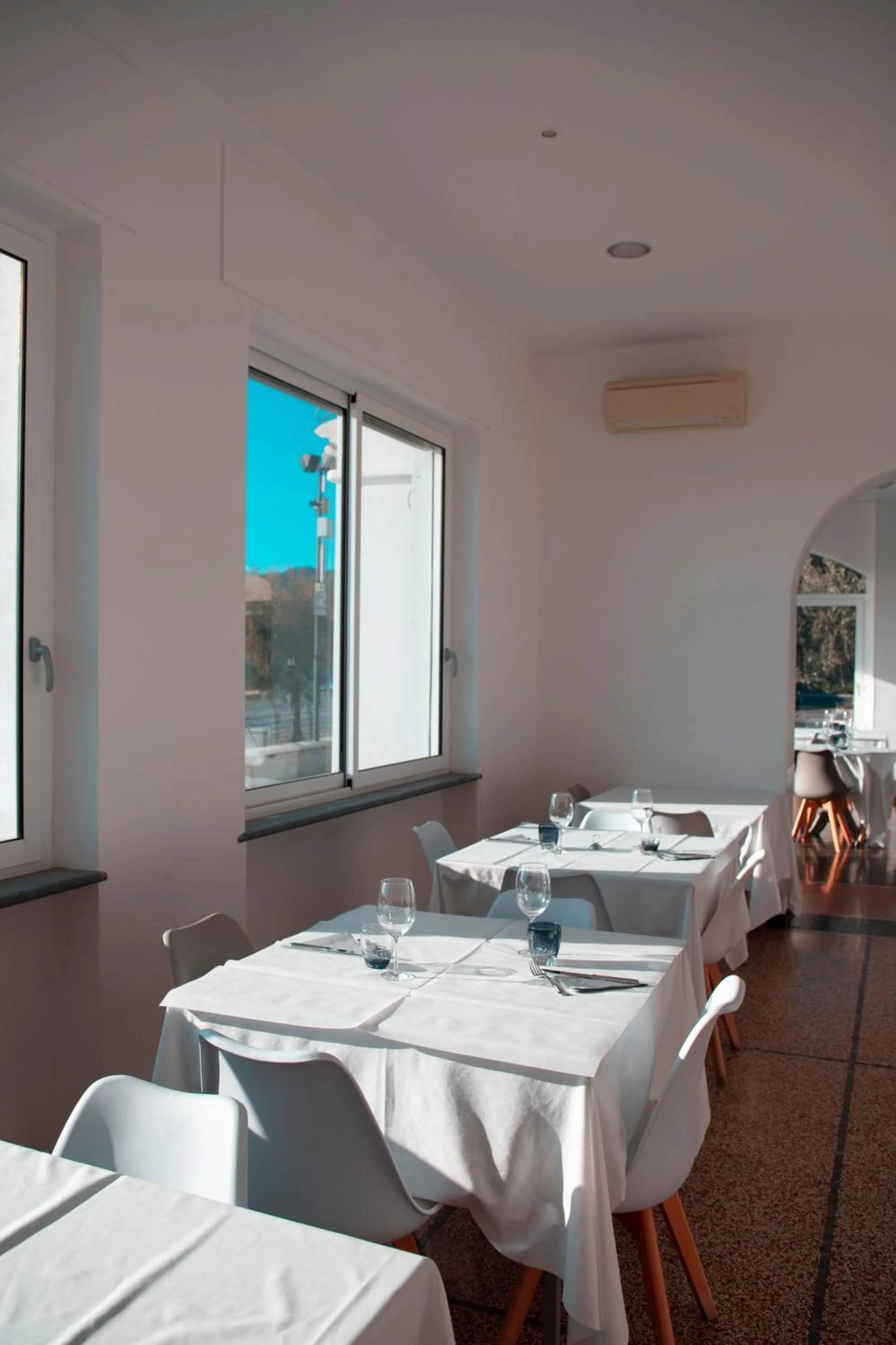 Restaurant/places to eat in Hotel Ligure