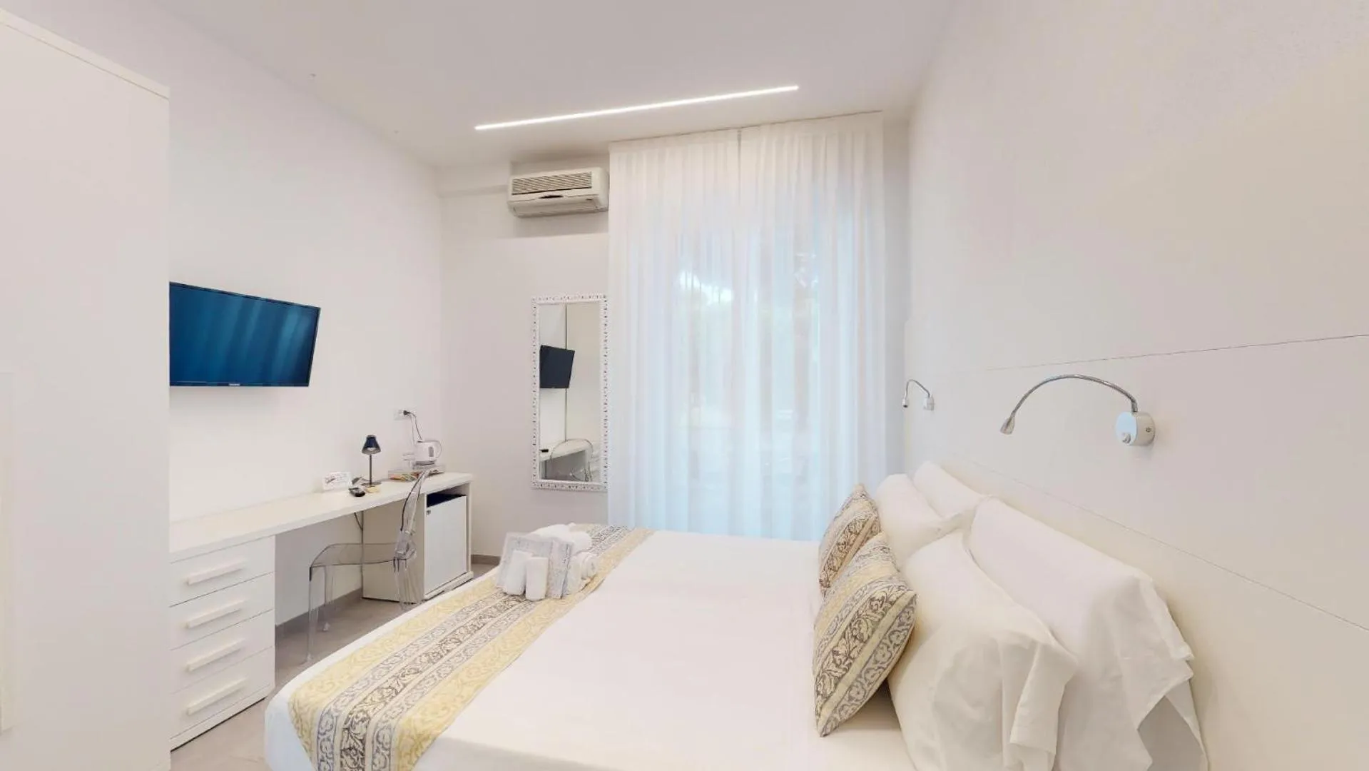 Bedroom in Hotel Ligure