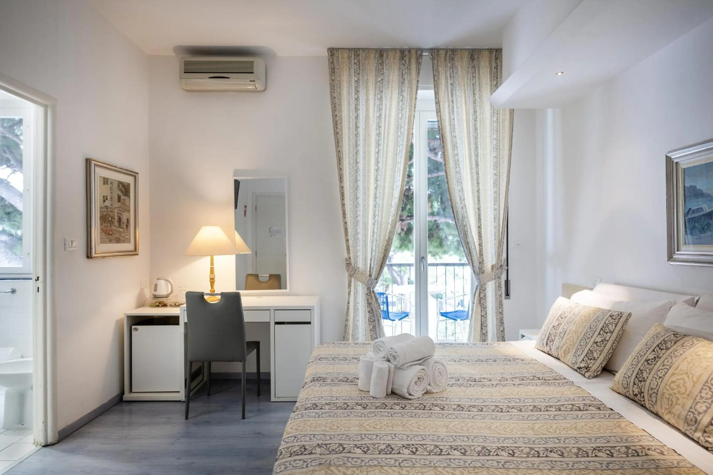Bedroom in Hotel Ligure