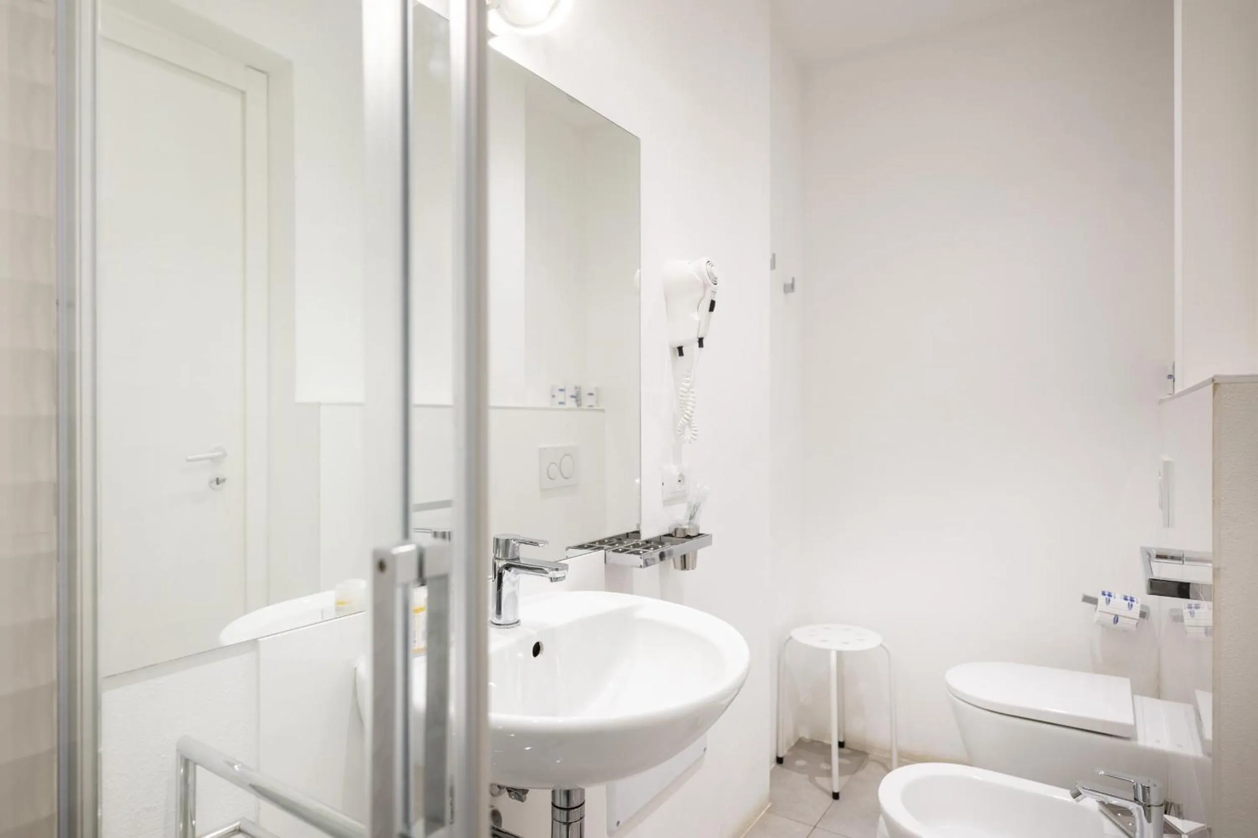 Toilet in Hotel Ligure