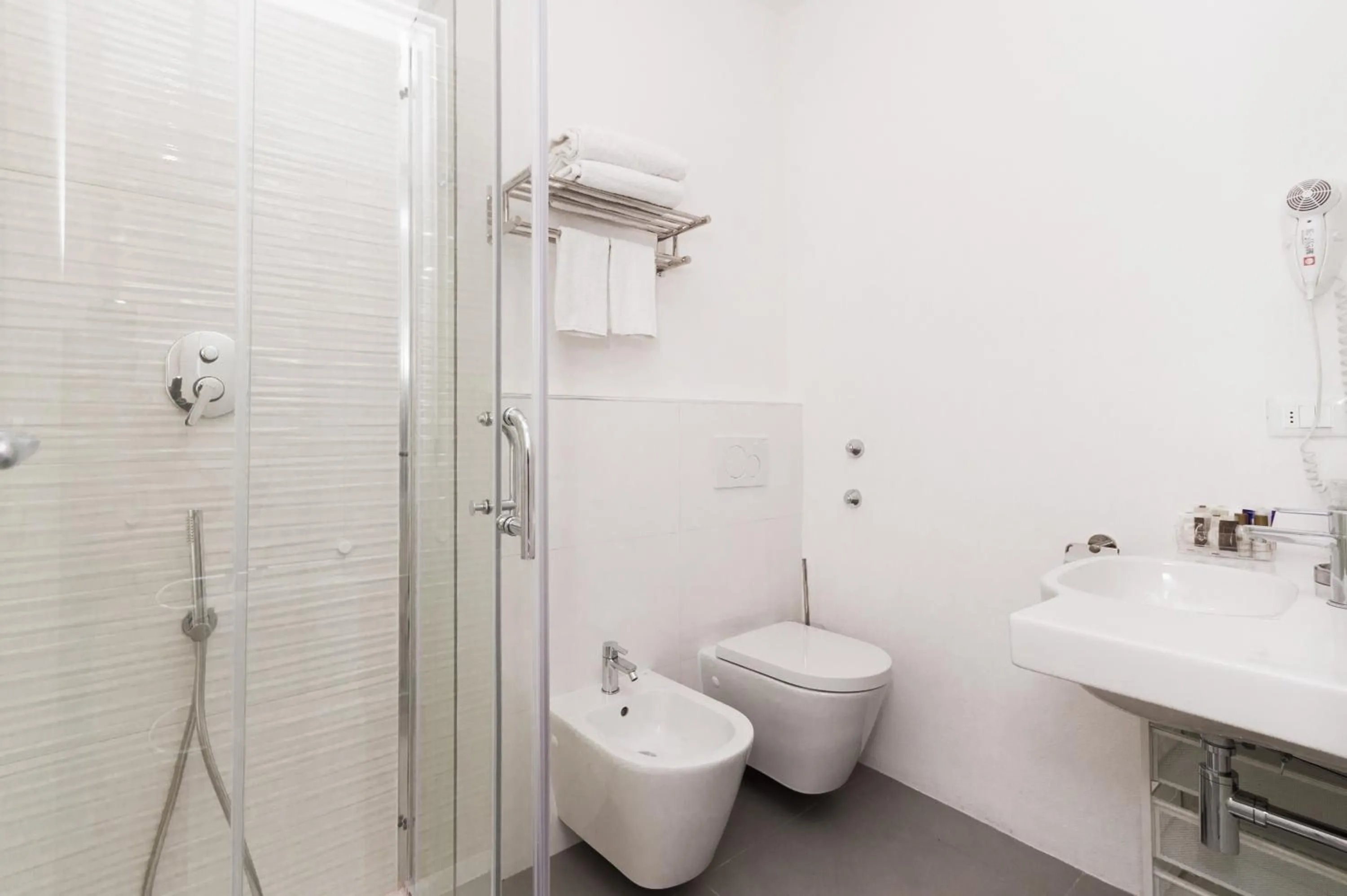 Shower in Hotel Ligure